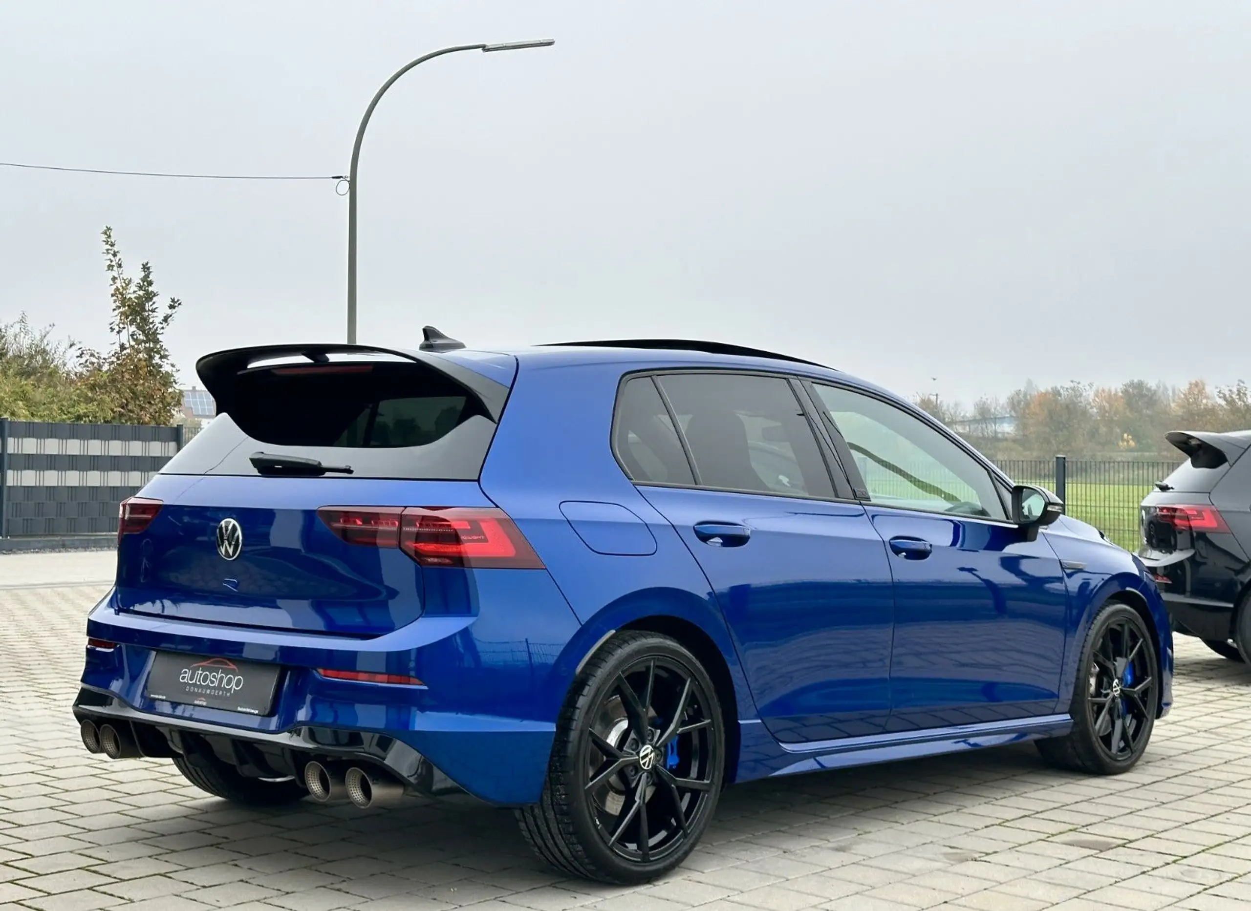 Volkswagen - Golf