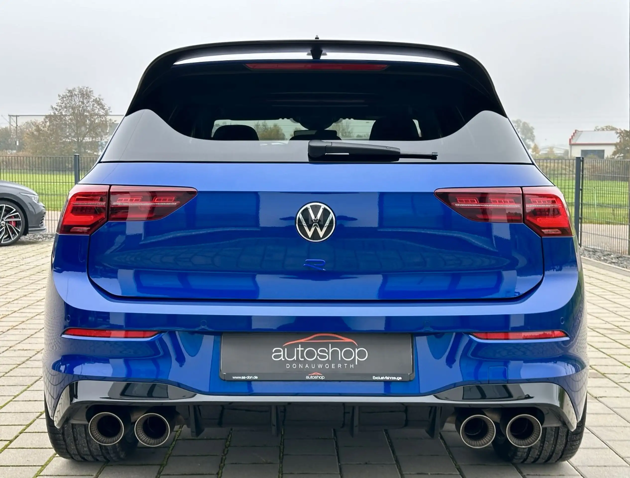 Volkswagen - Golf