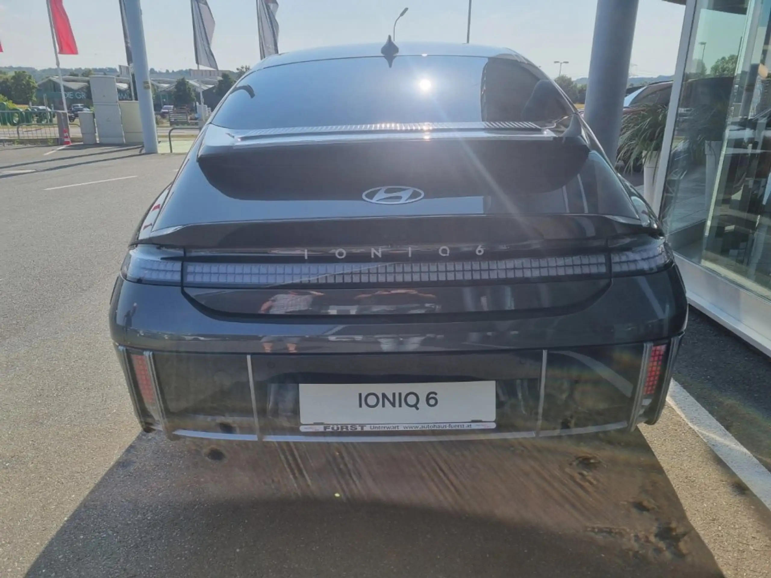 Hyundai - IONIQ 6