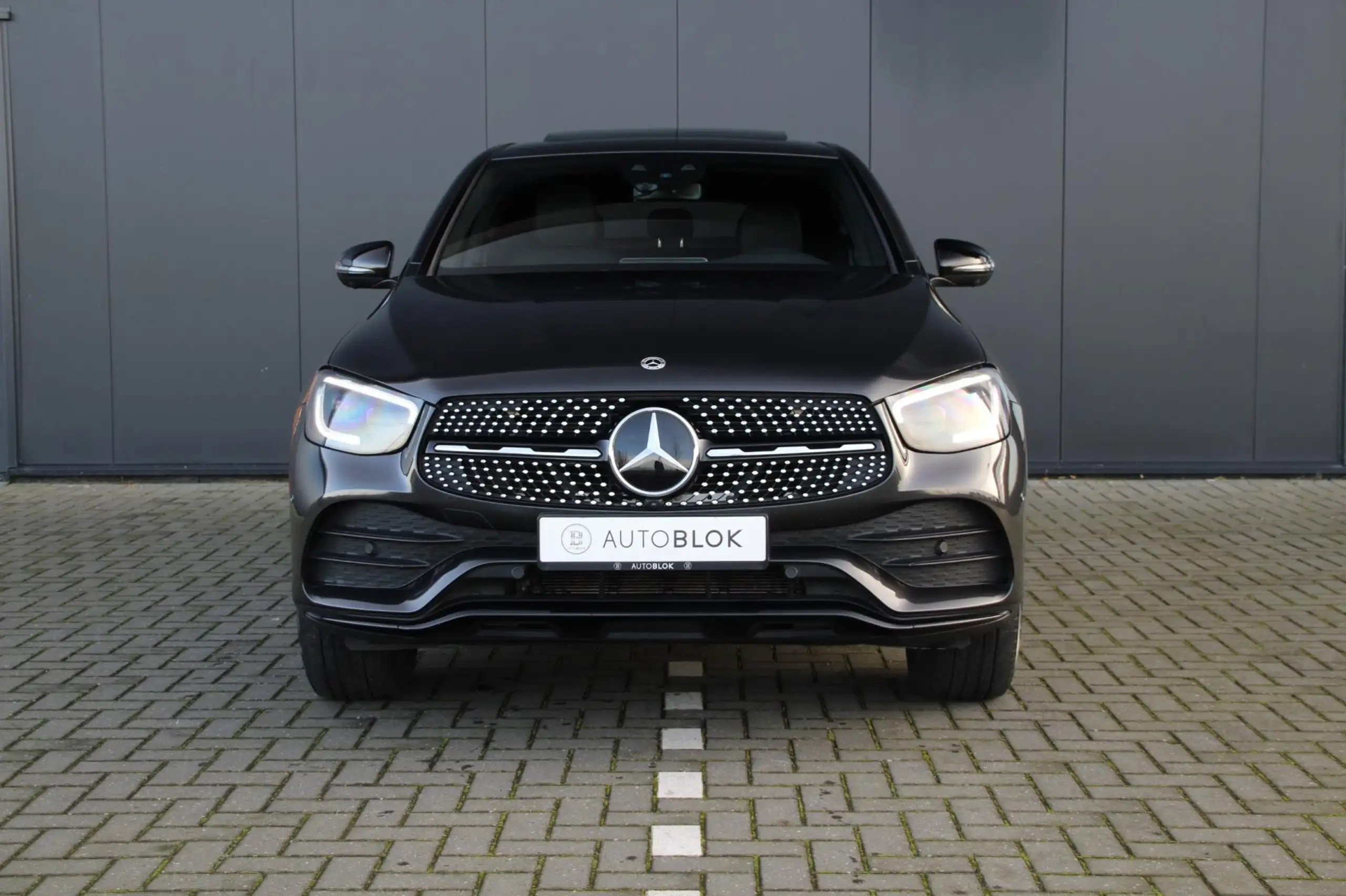 Mercedes-Benz - GLC 300