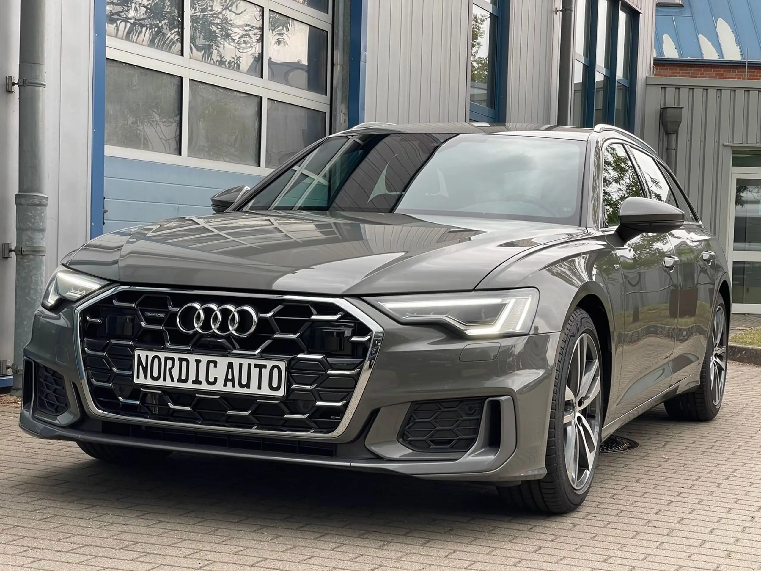 Audi - A6