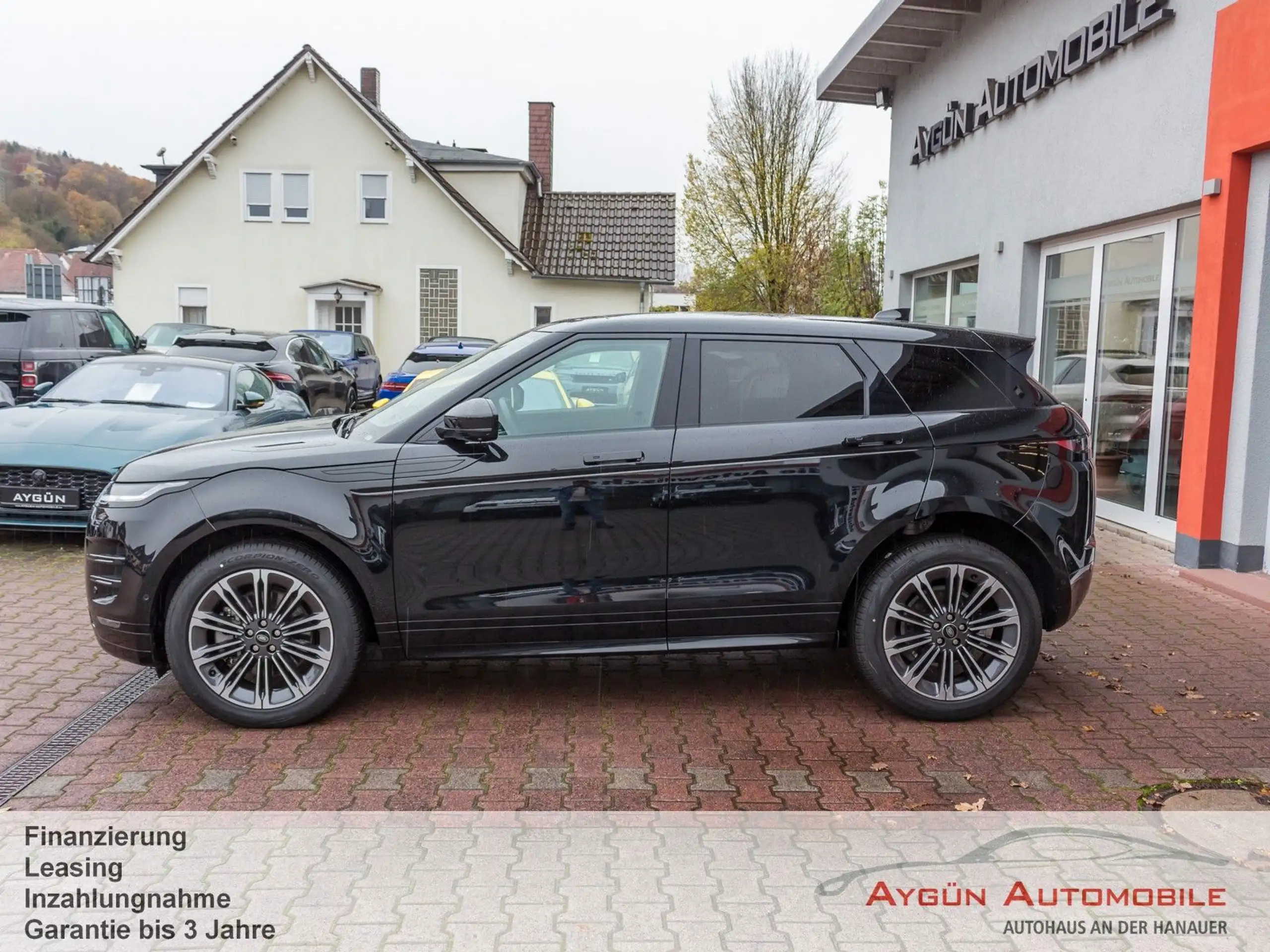 Land Rover - Range Rover Evoque