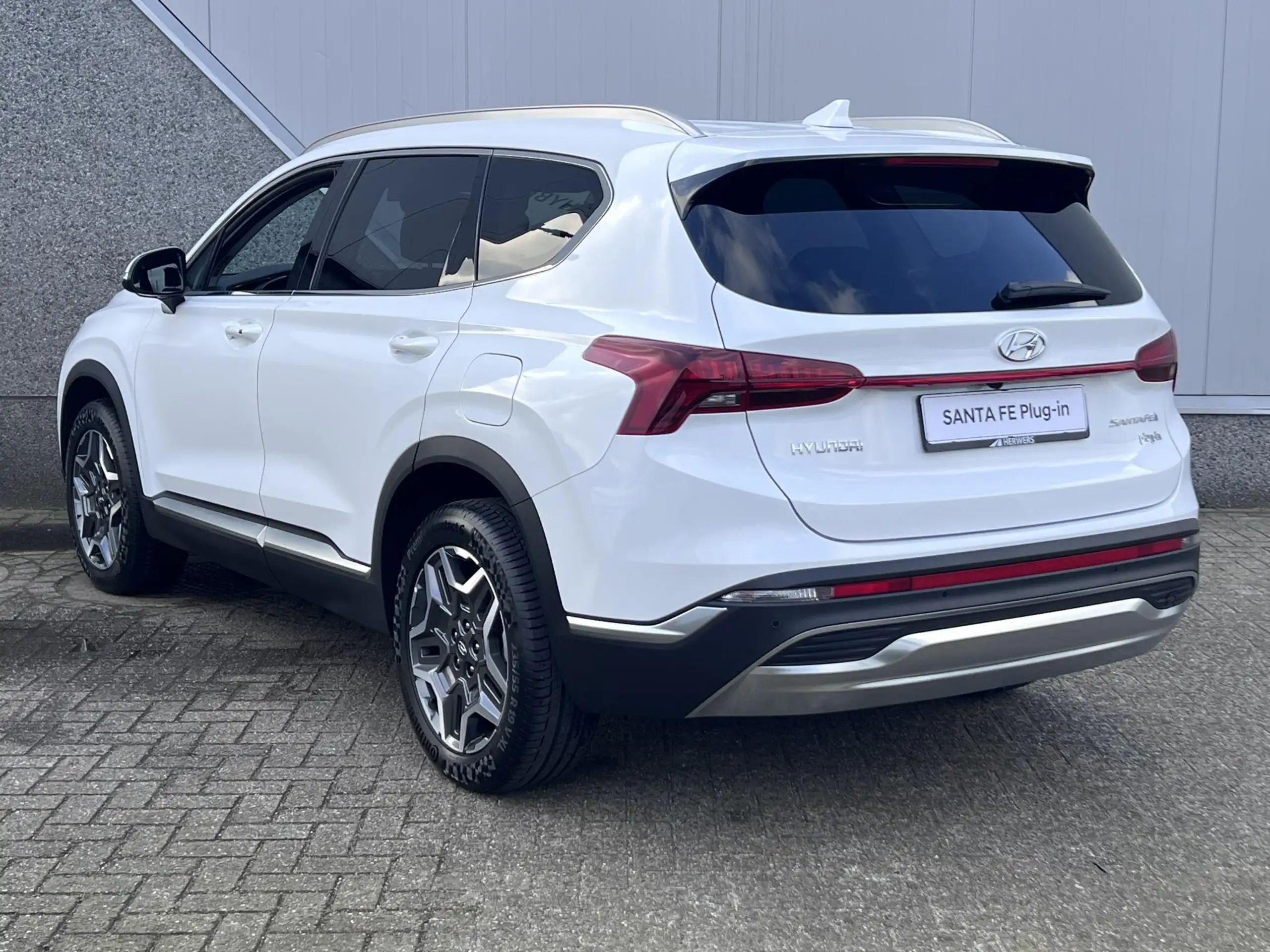 Hyundai - SANTA FE