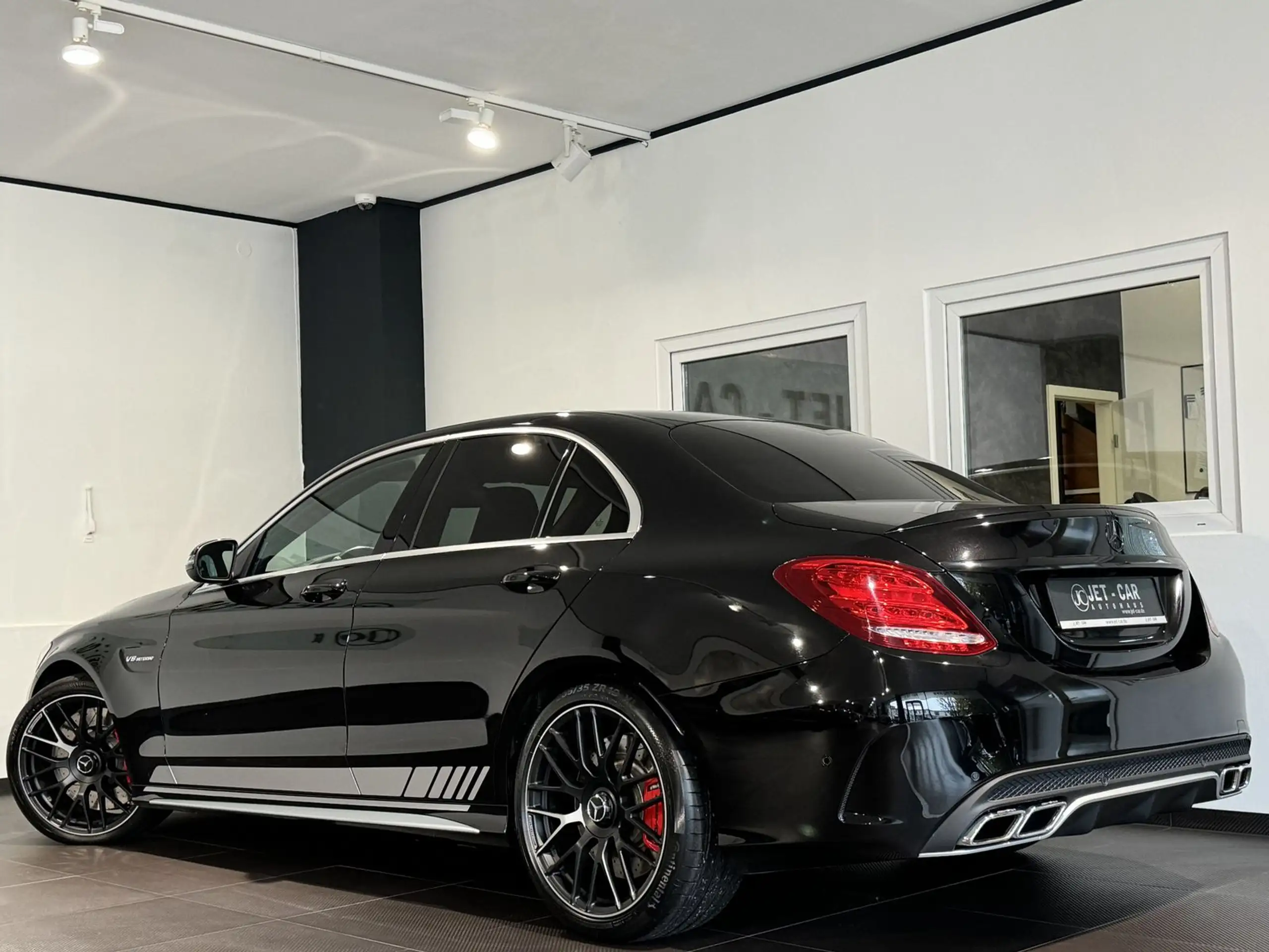 Mercedes-Benz - C 63 AMG