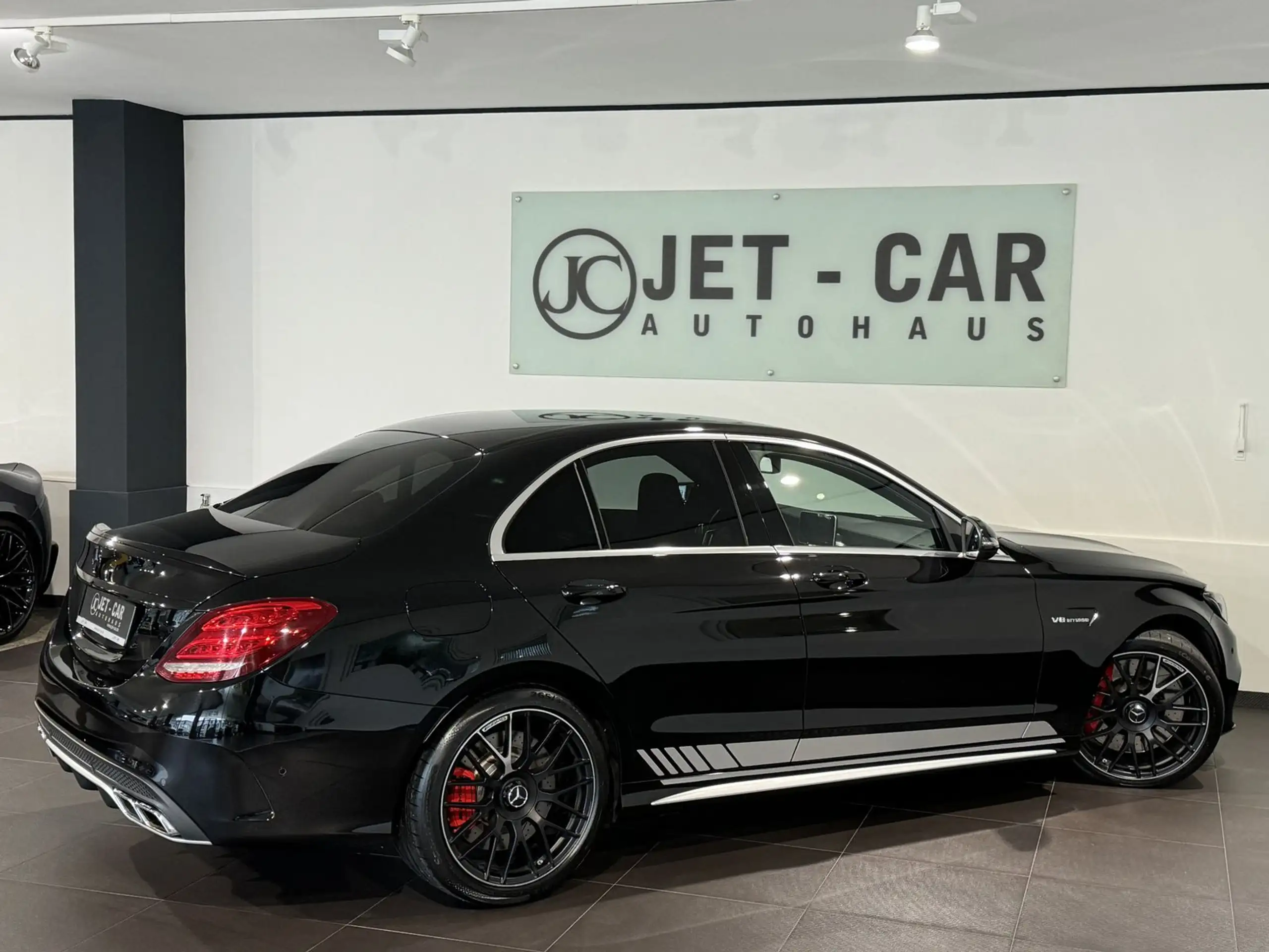 Mercedes-Benz - C 63 AMG