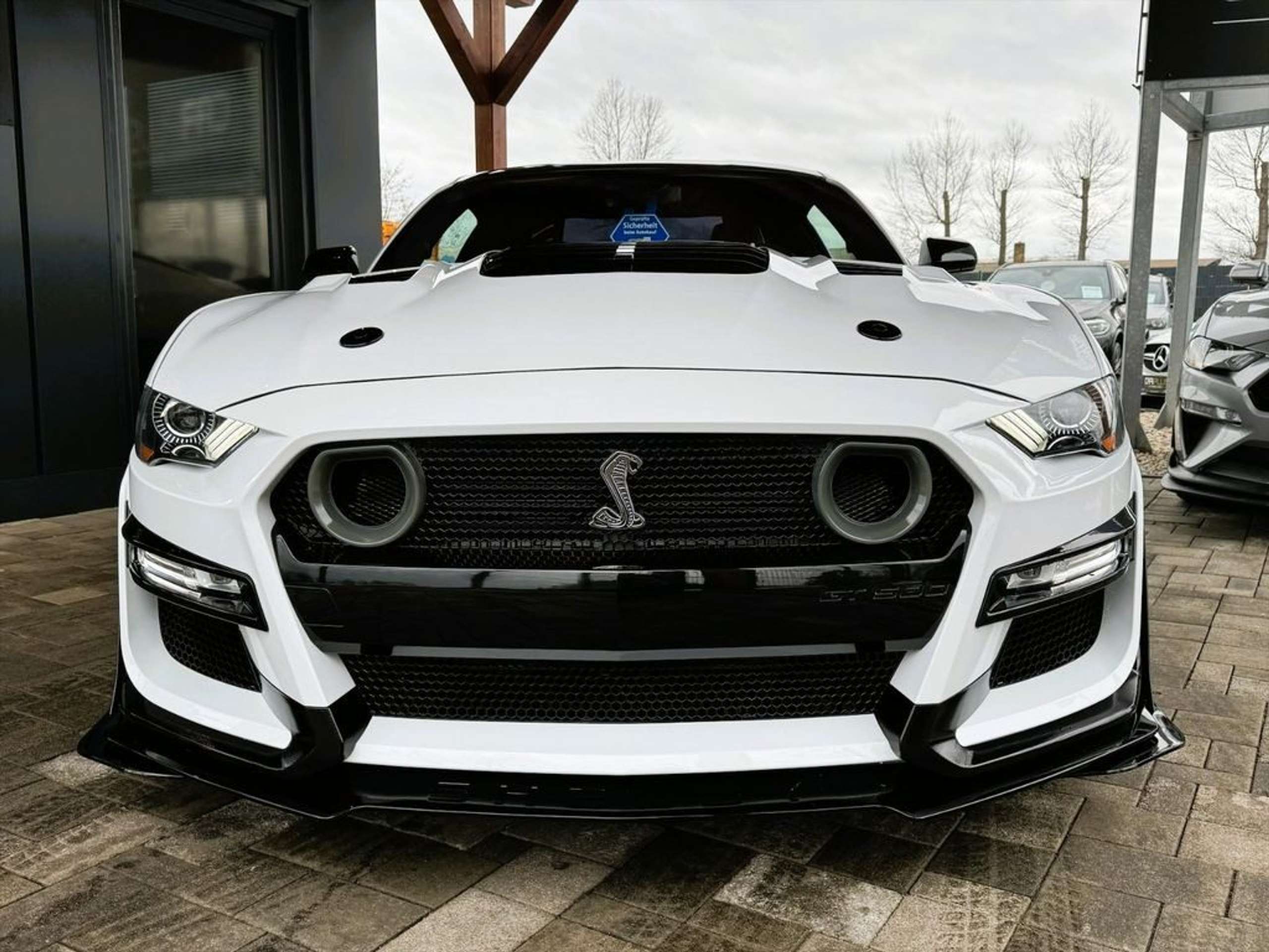 Ford - Mustang