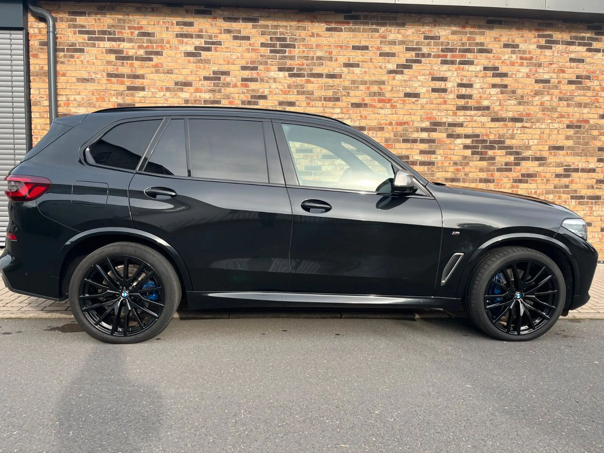 BMW - X5 M