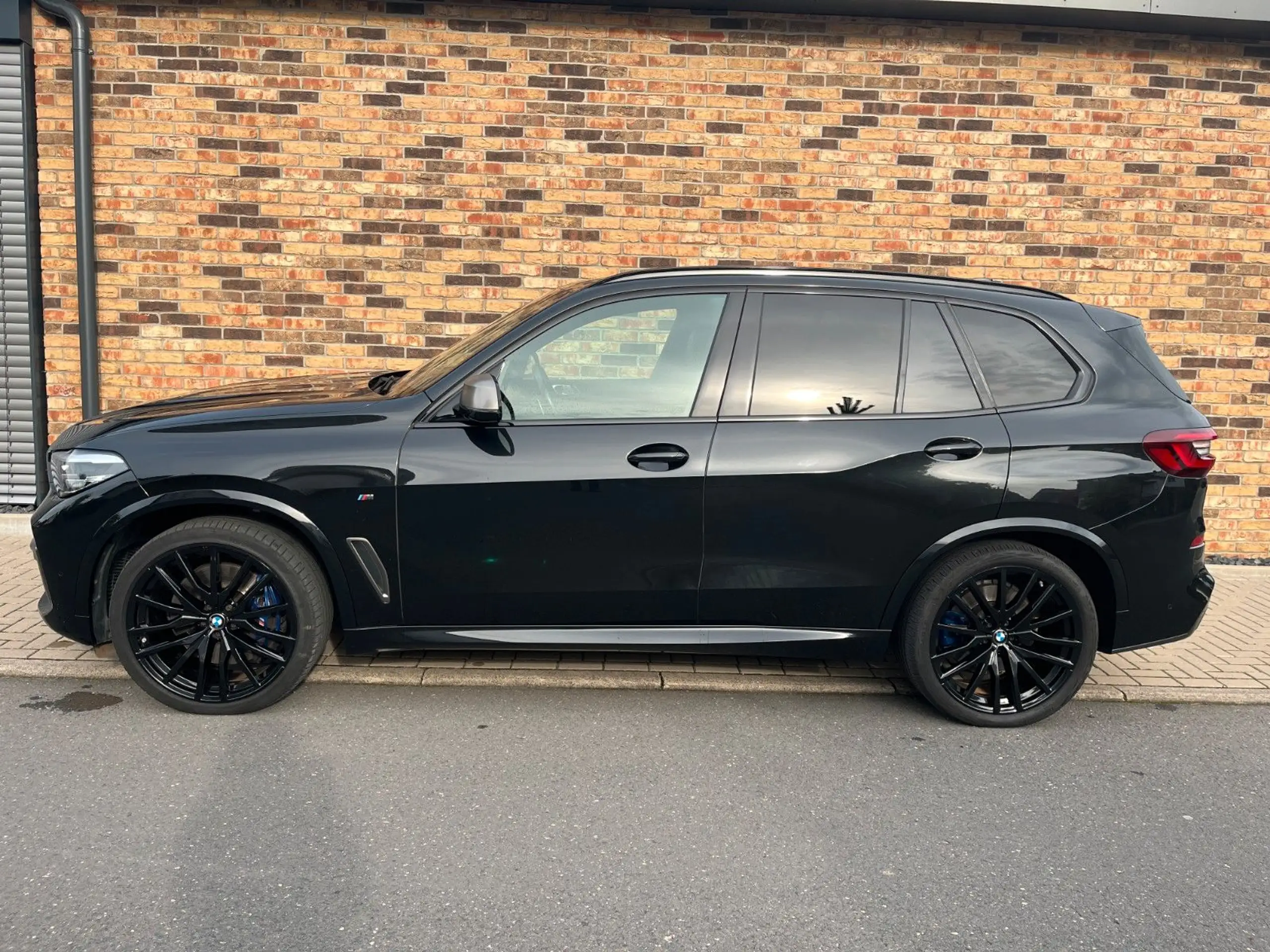 BMW - X5 M