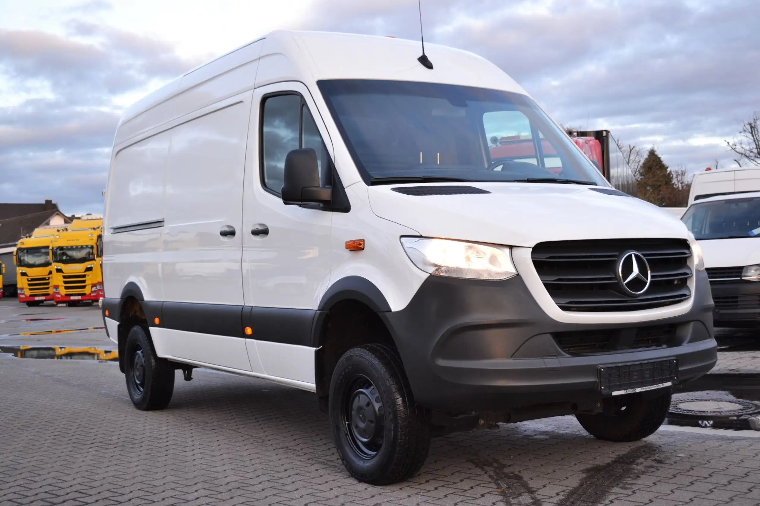 Mercedes-Benz - Sprinter