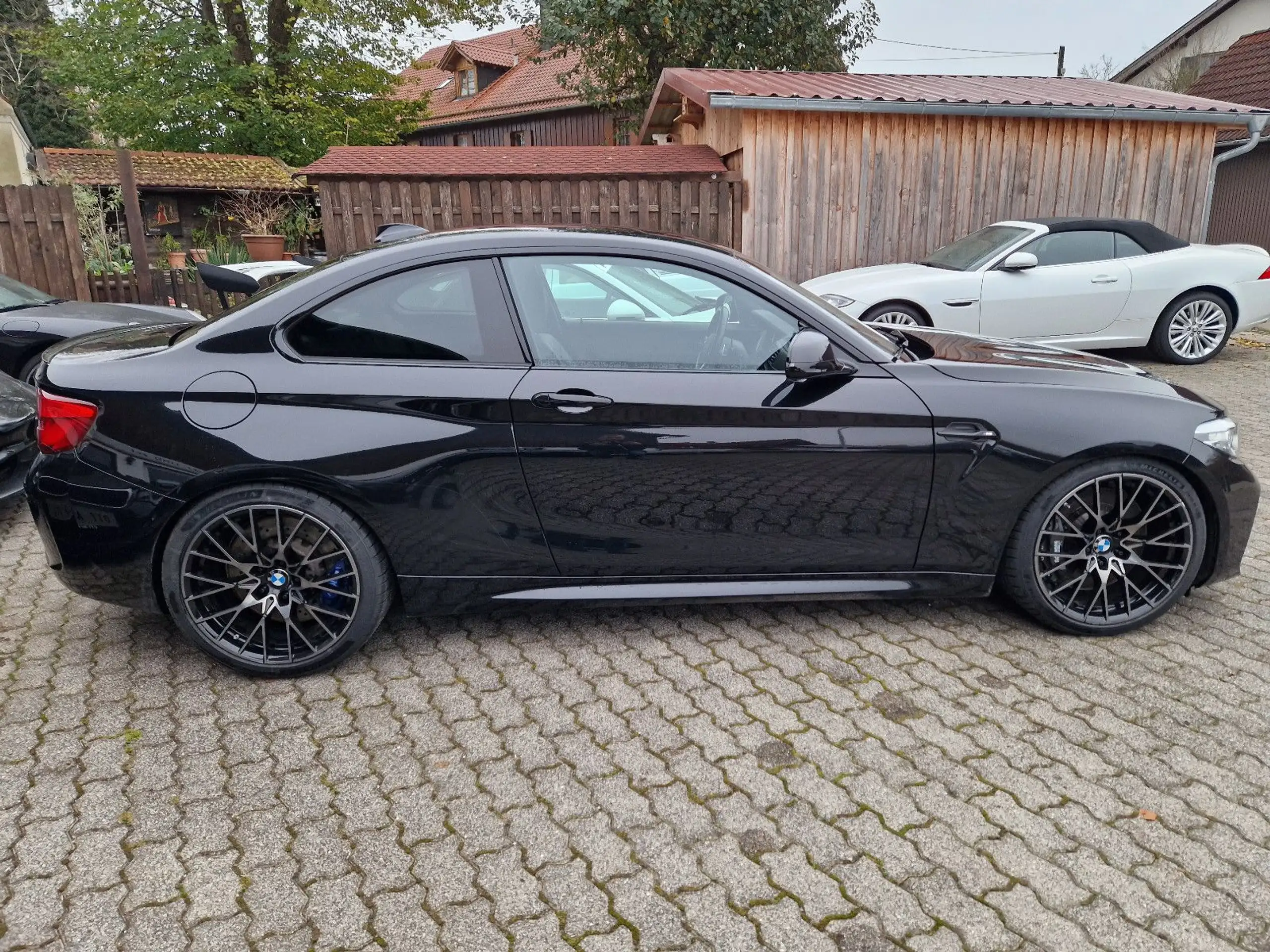 BMW - M2