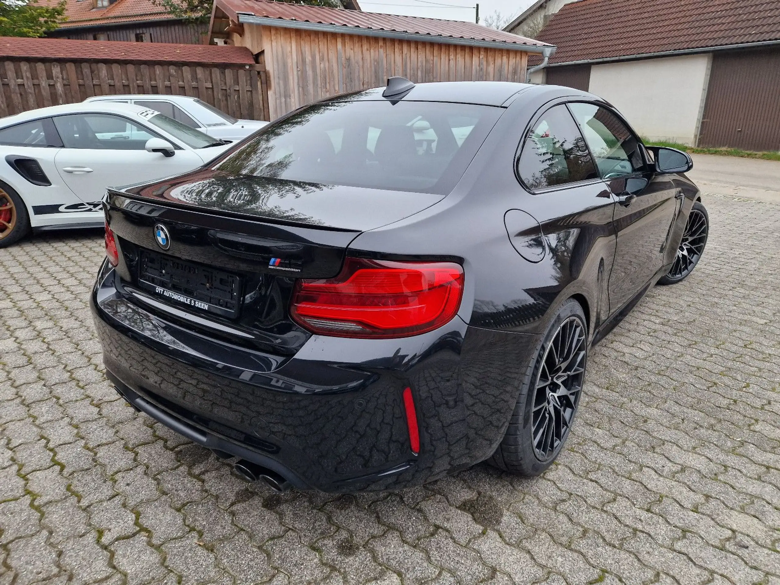 BMW - M2