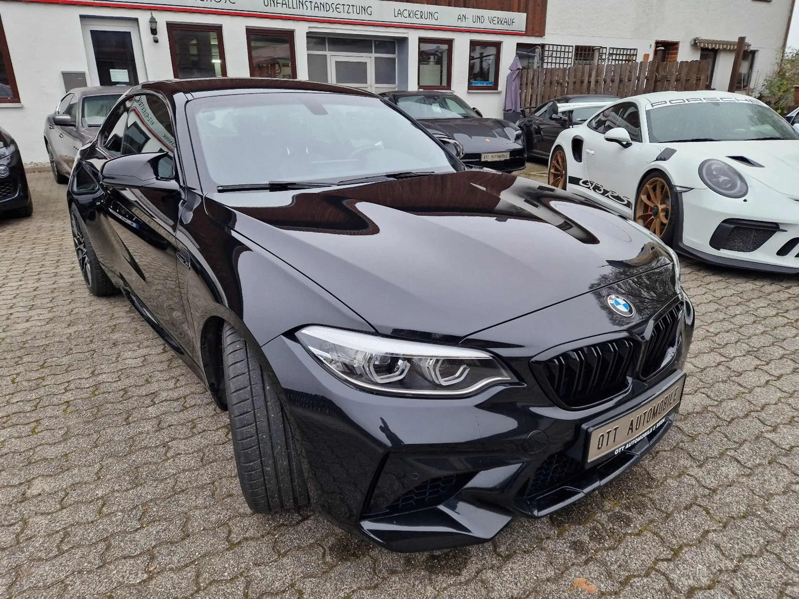 BMW - M2