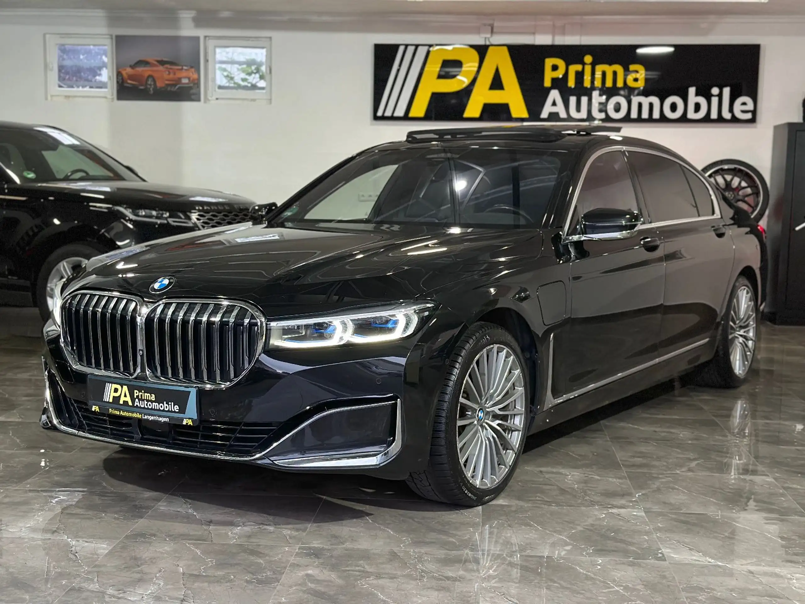 BMW - 745