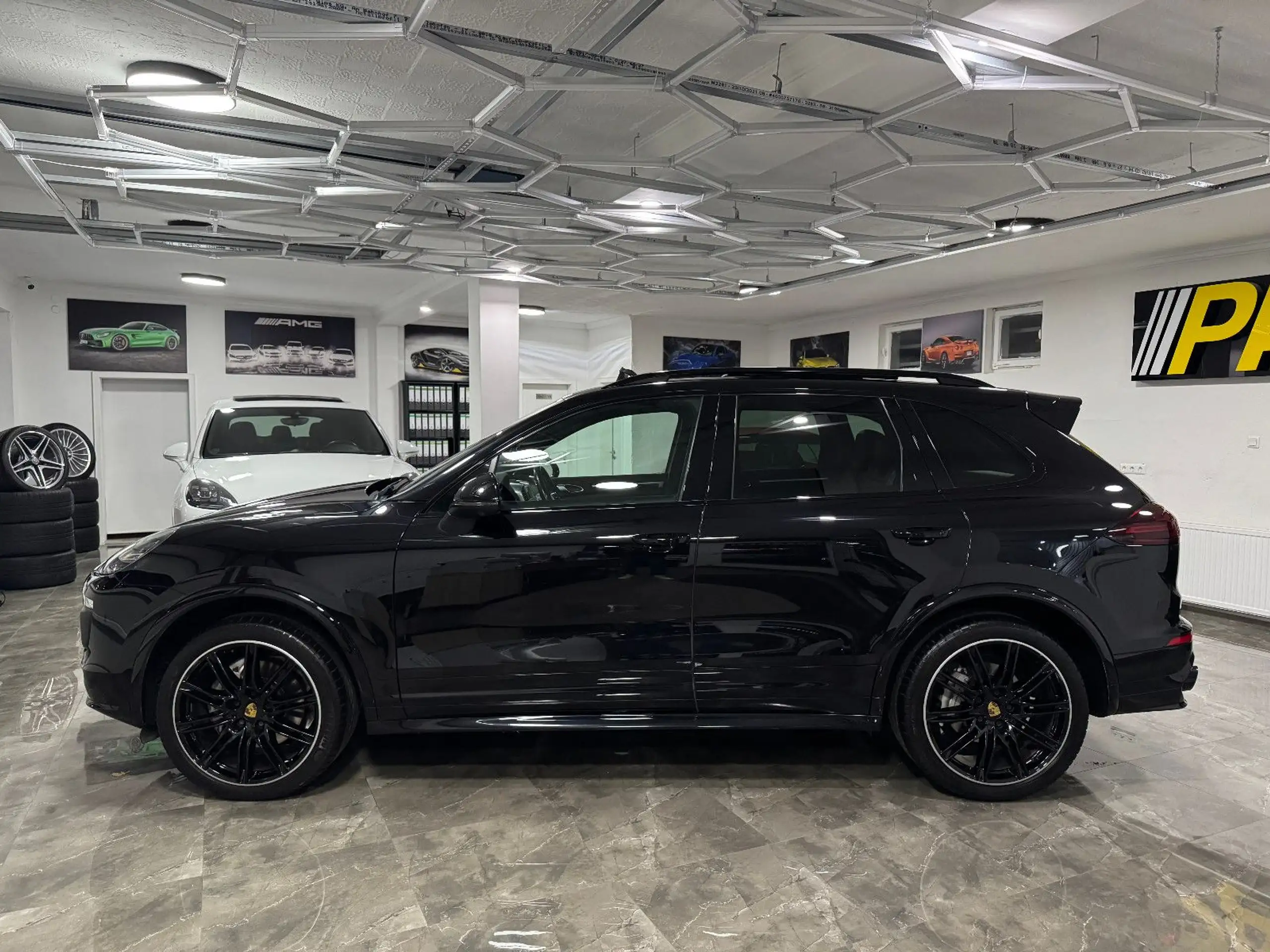 Porsche - Cayenne