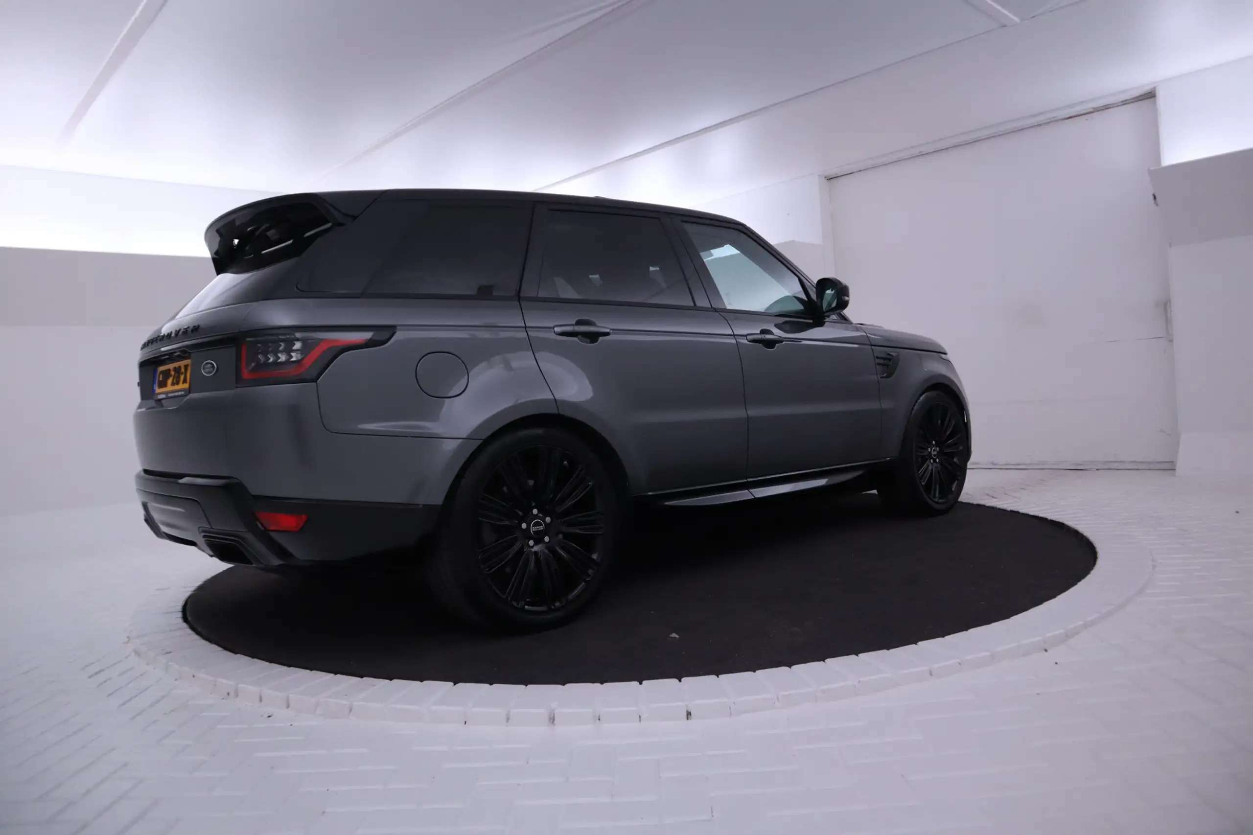 Land Rover - Range Rover Sport