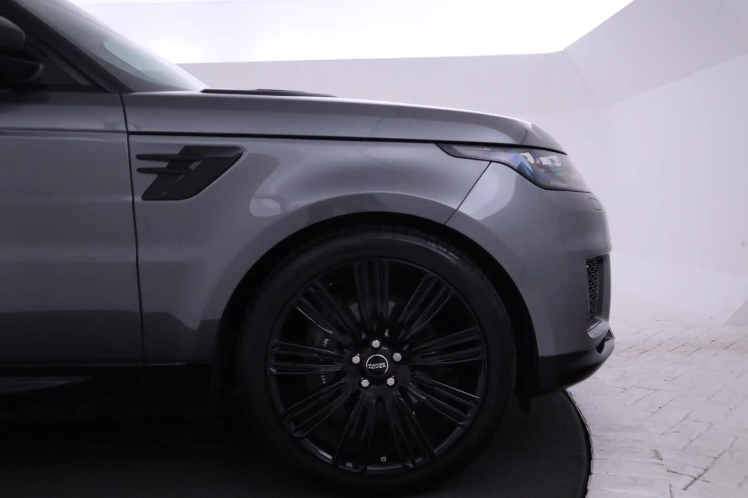 Land Rover - Range Rover Sport