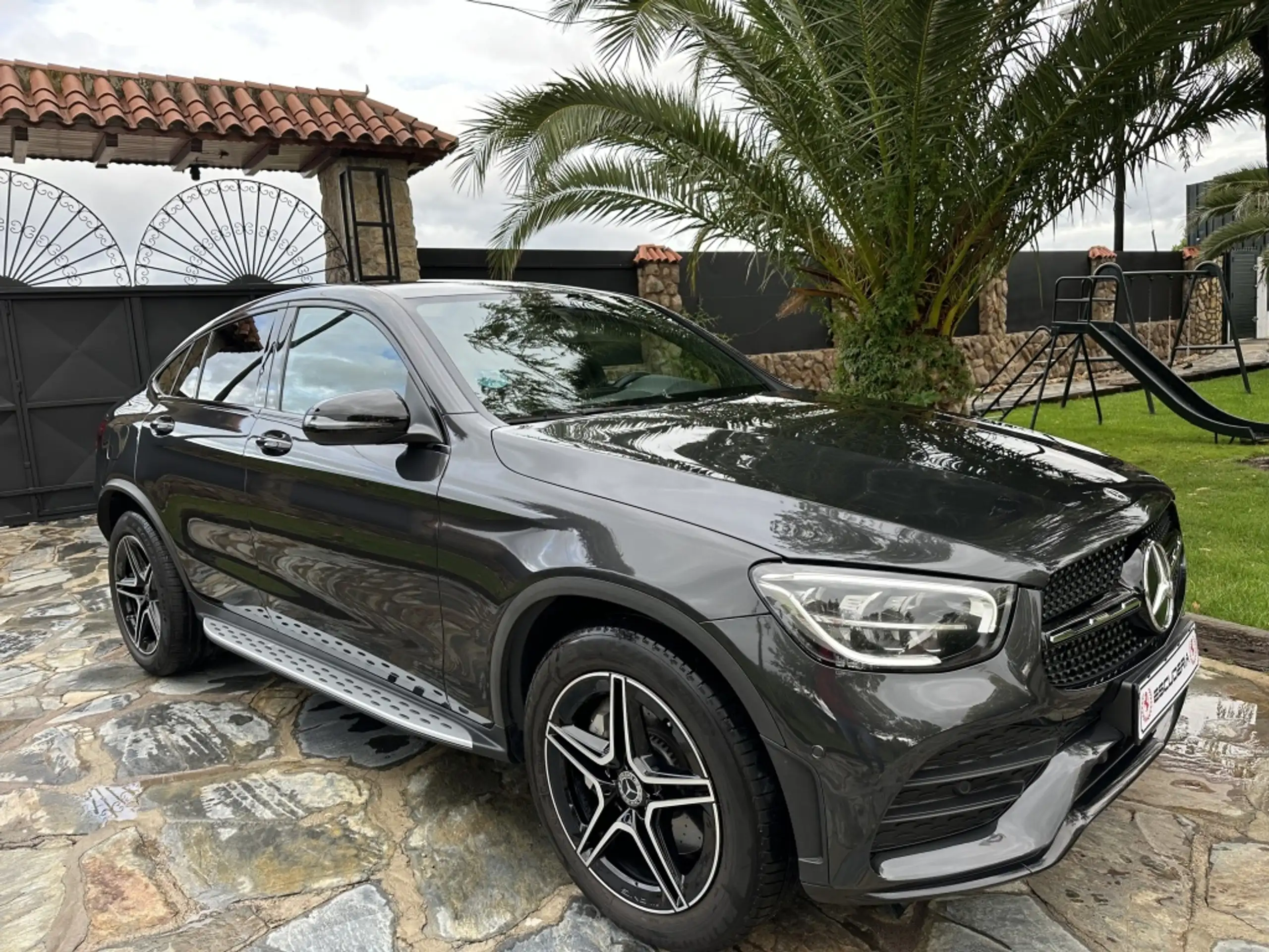 Mercedes-Benz - GLC 220