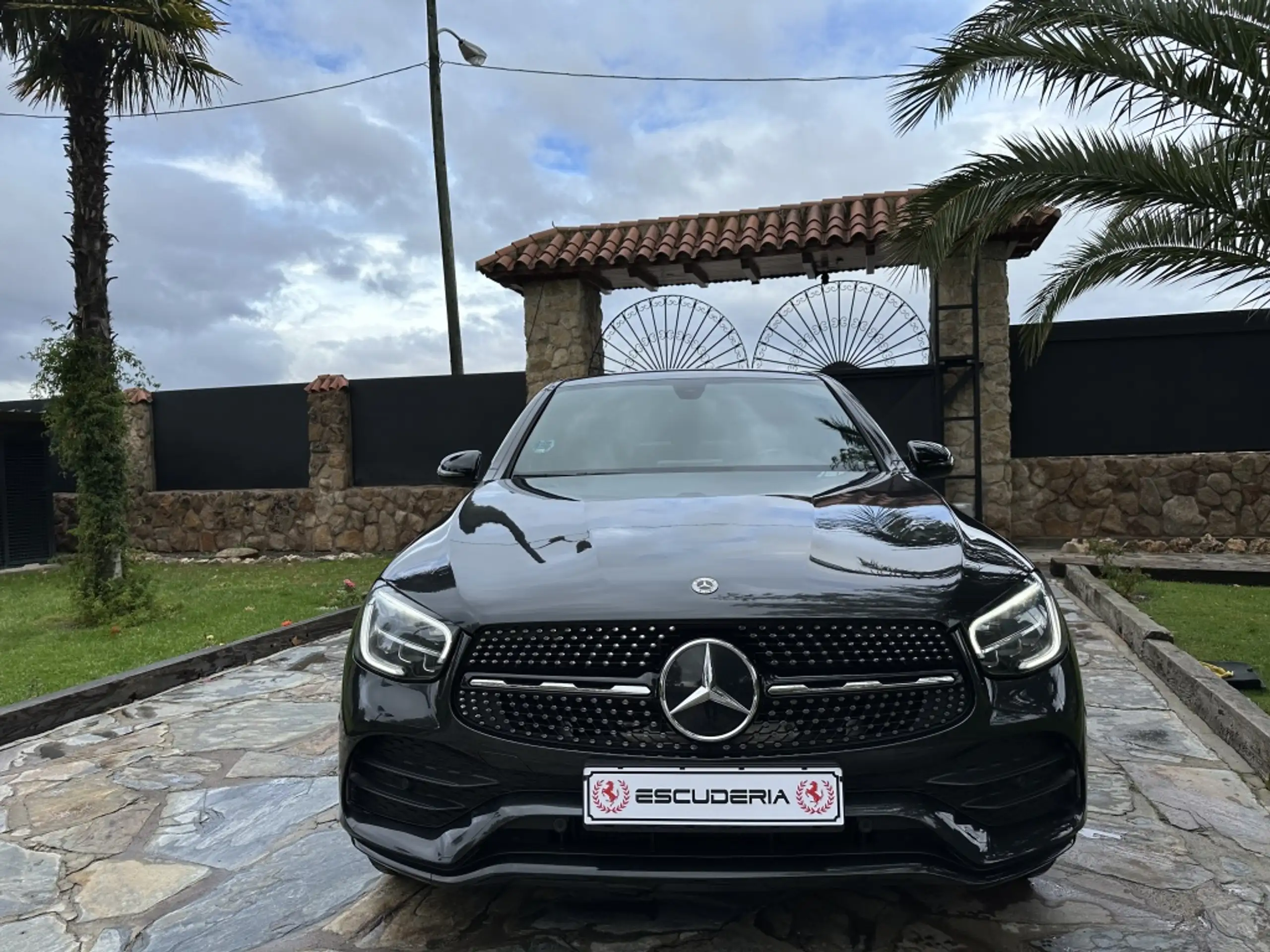 Mercedes-Benz - GLC 220