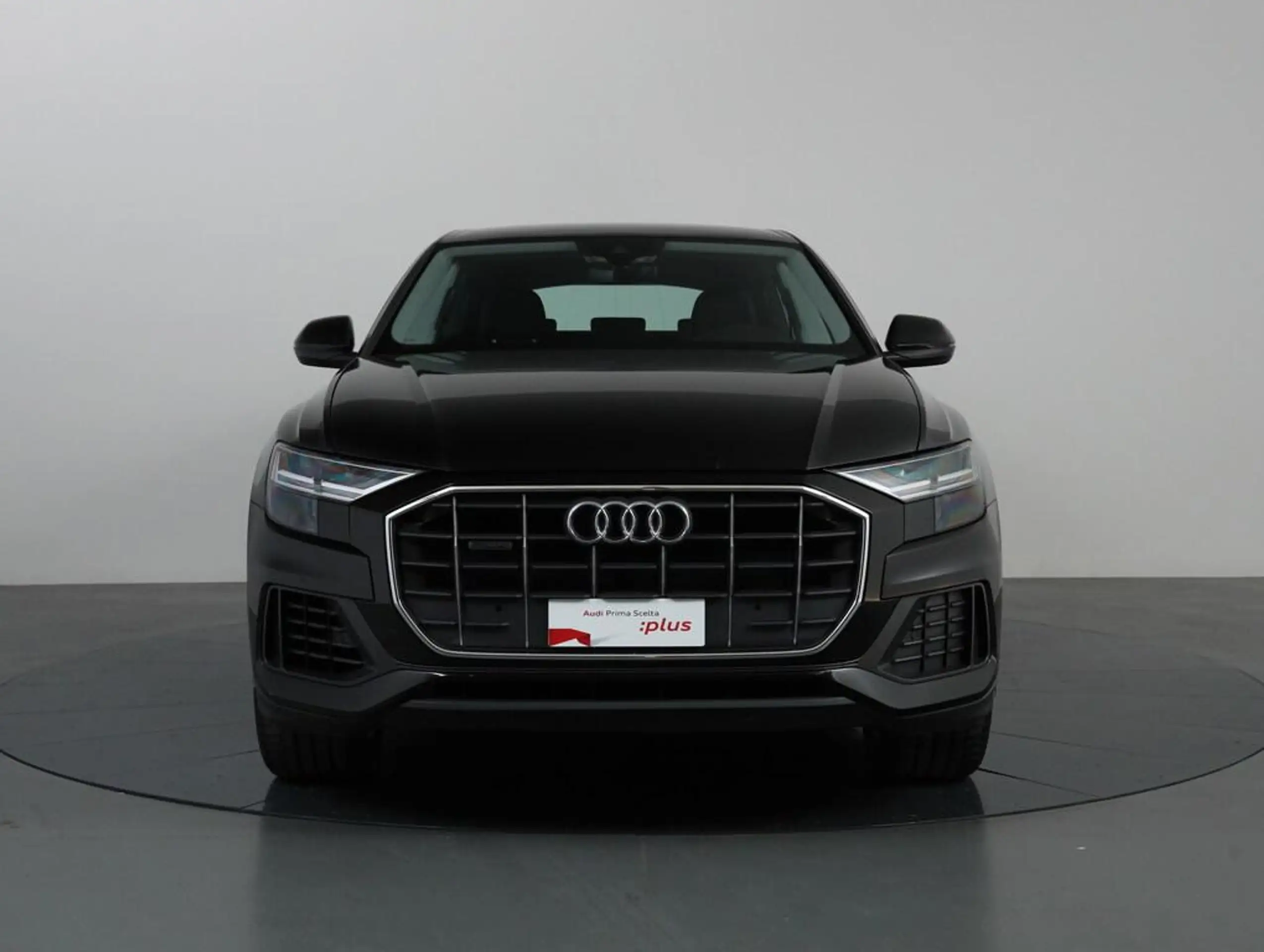 Audi - Q8