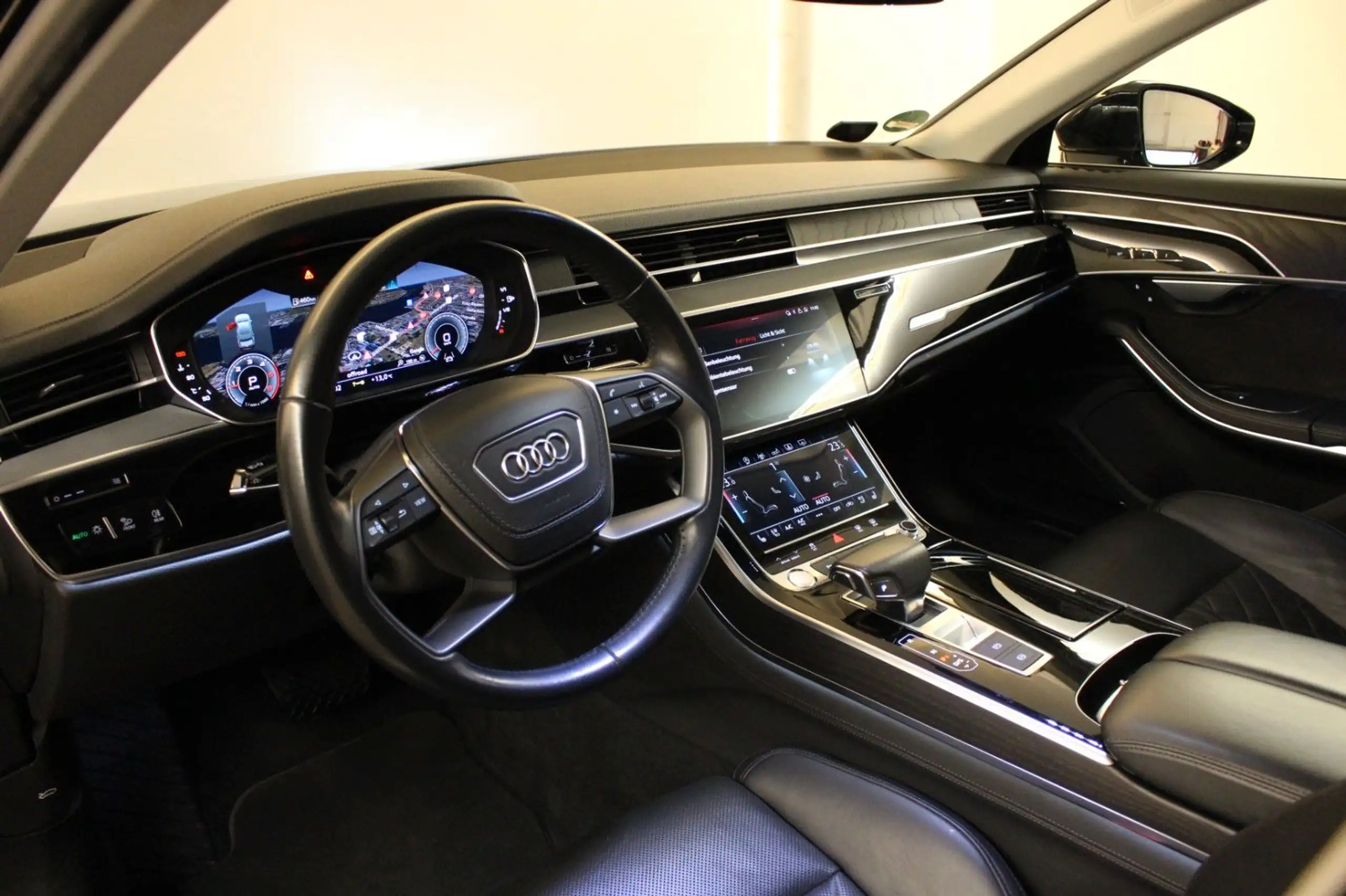 Audi - A8