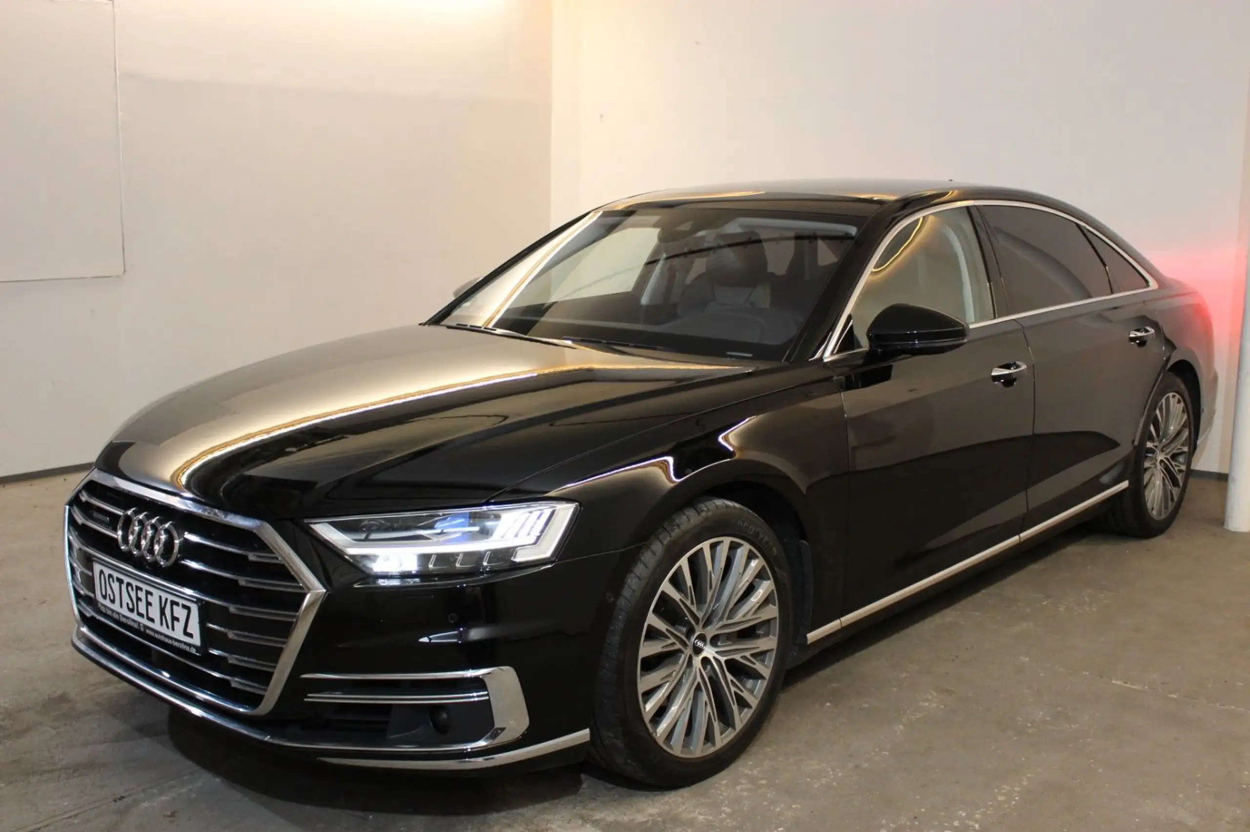 Audi - A8