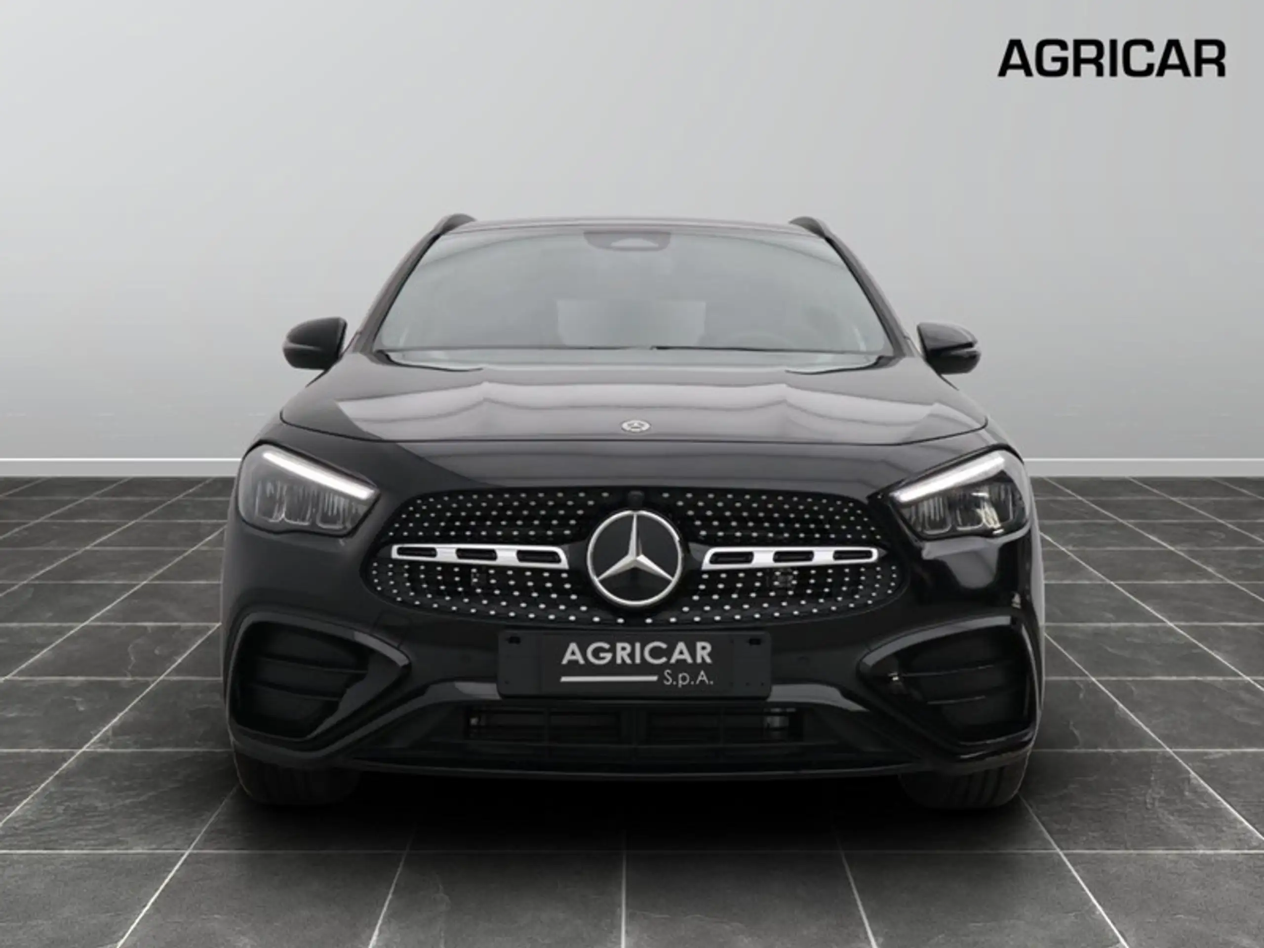 Mercedes-Benz - GLA 200