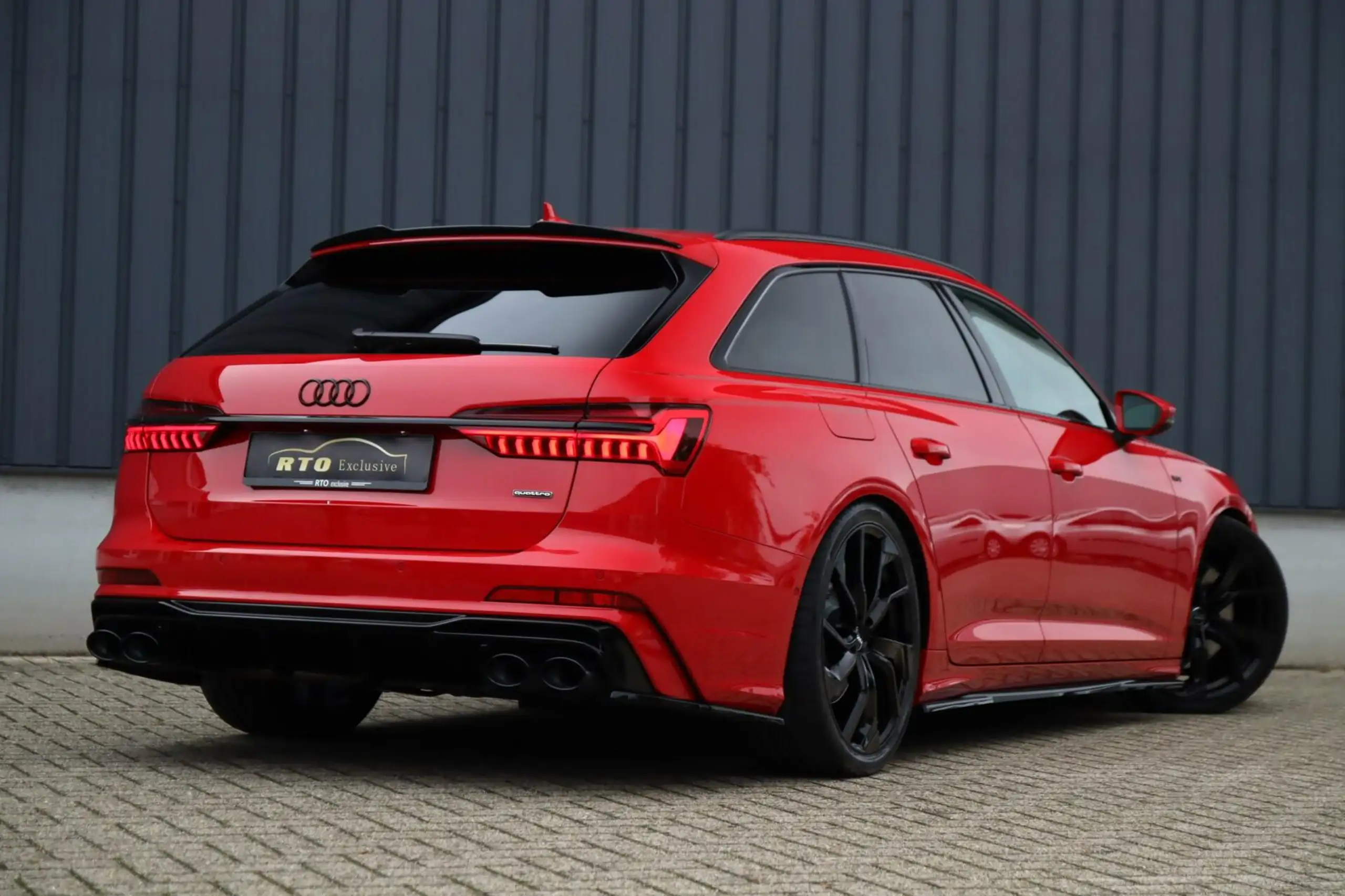 Audi - A6