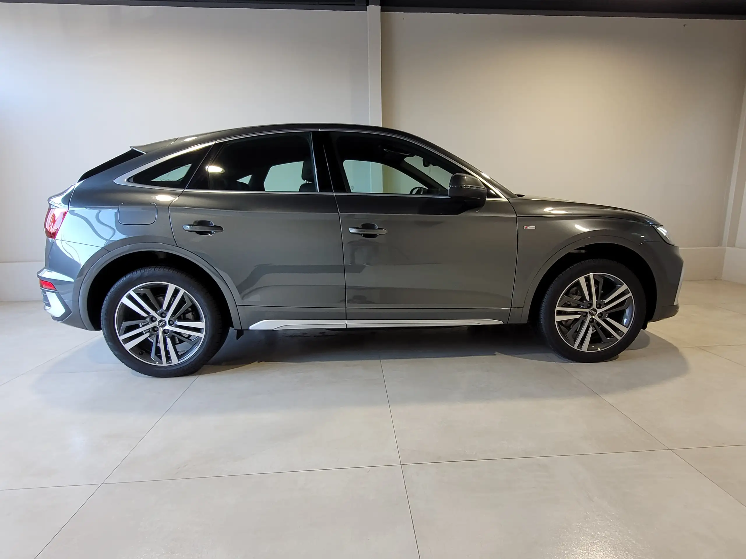 Audi - Q5