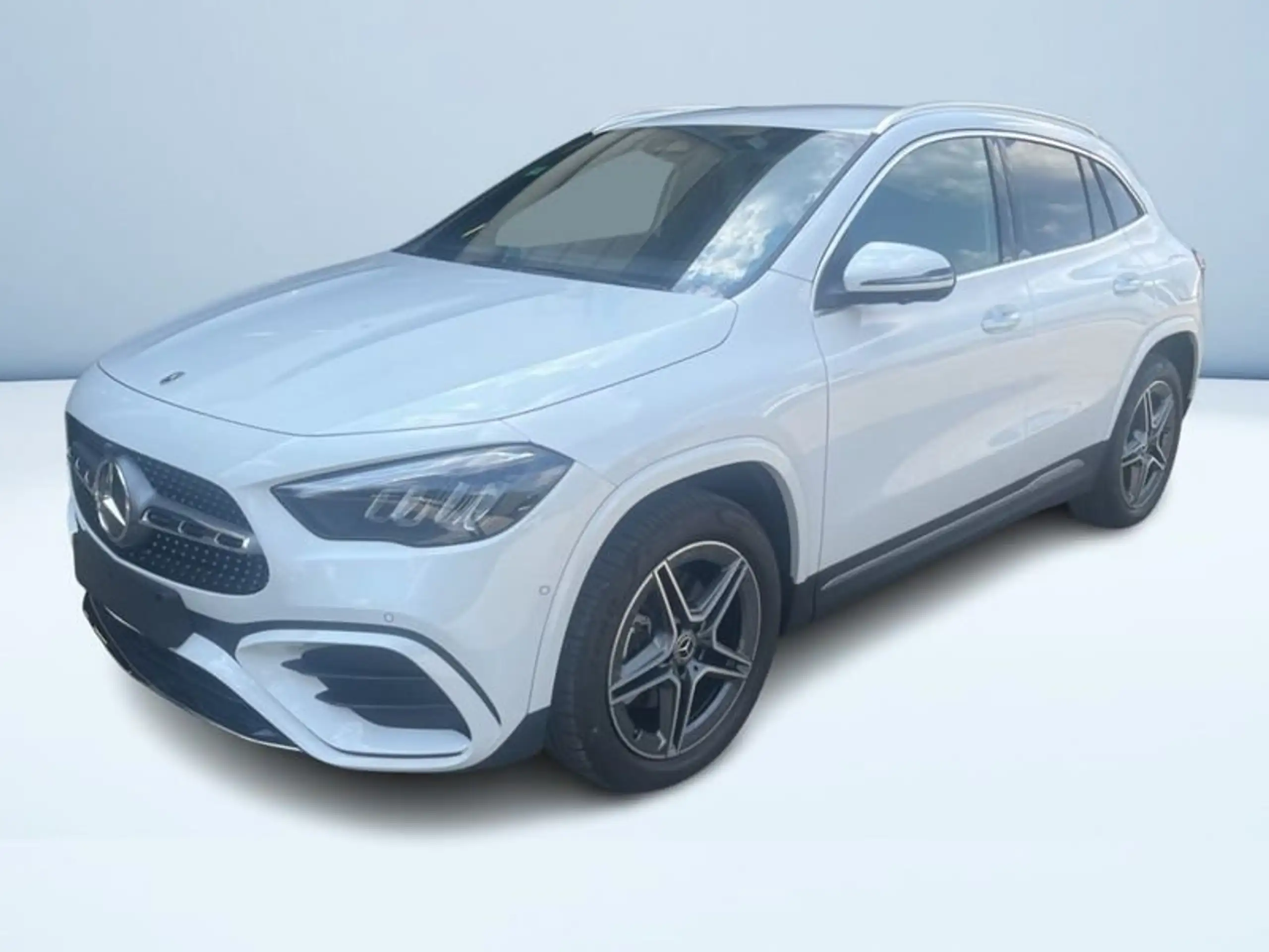 Mercedes-Benz - GLA 250