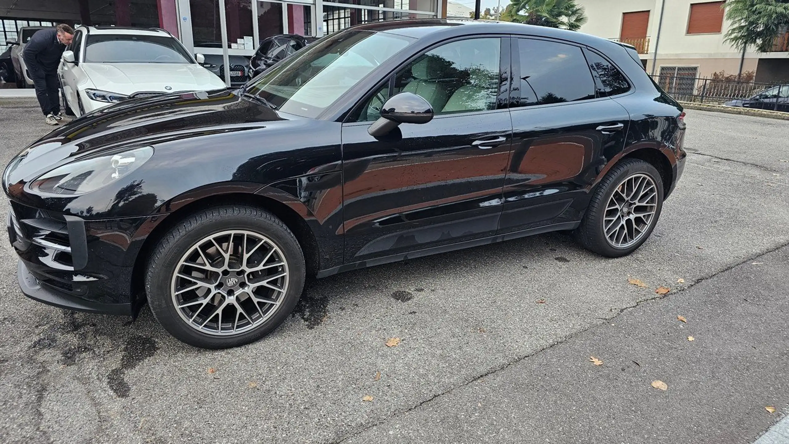 Porsche - Macan