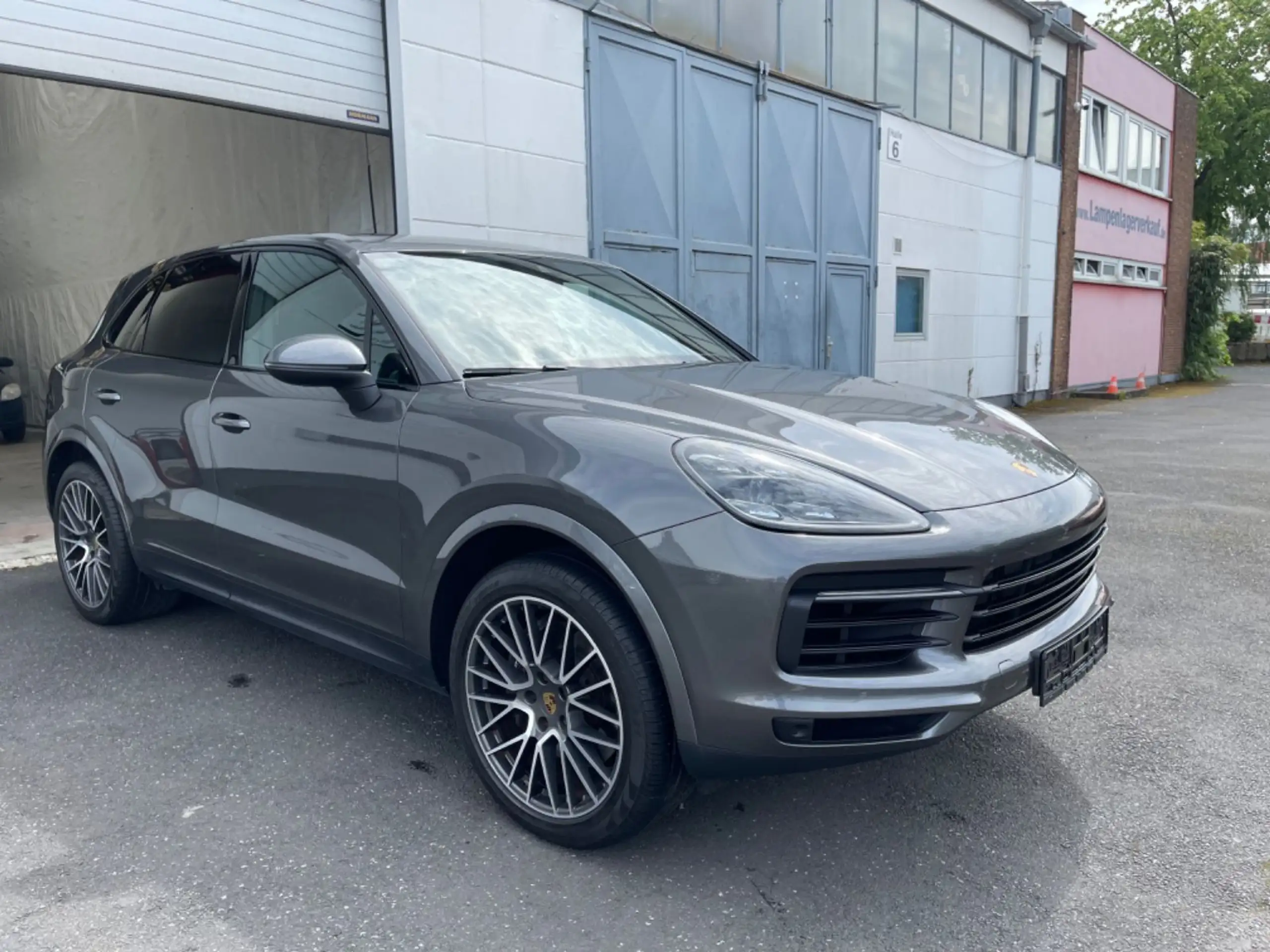 Porsche - Cayenne