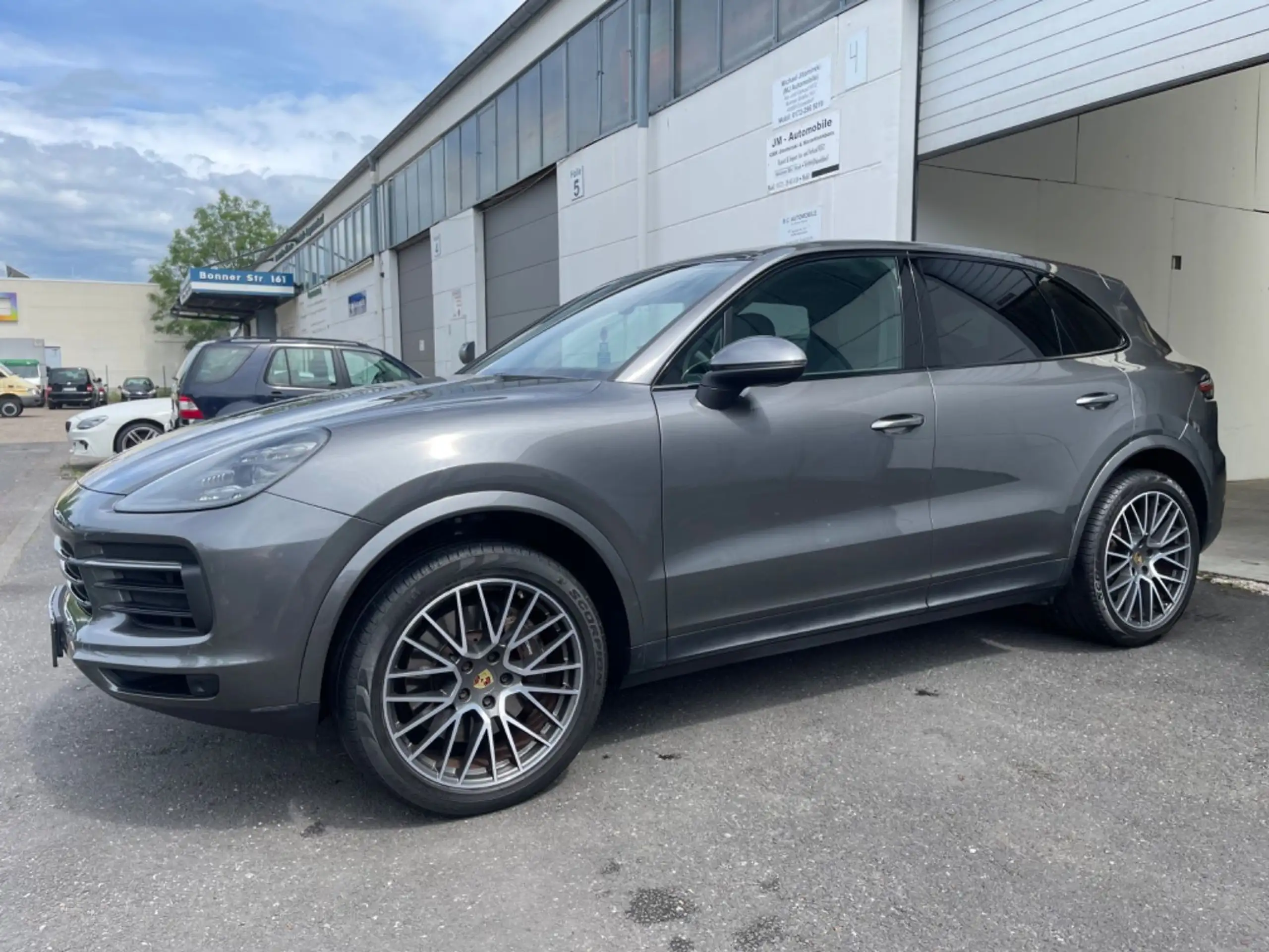 Porsche - Cayenne