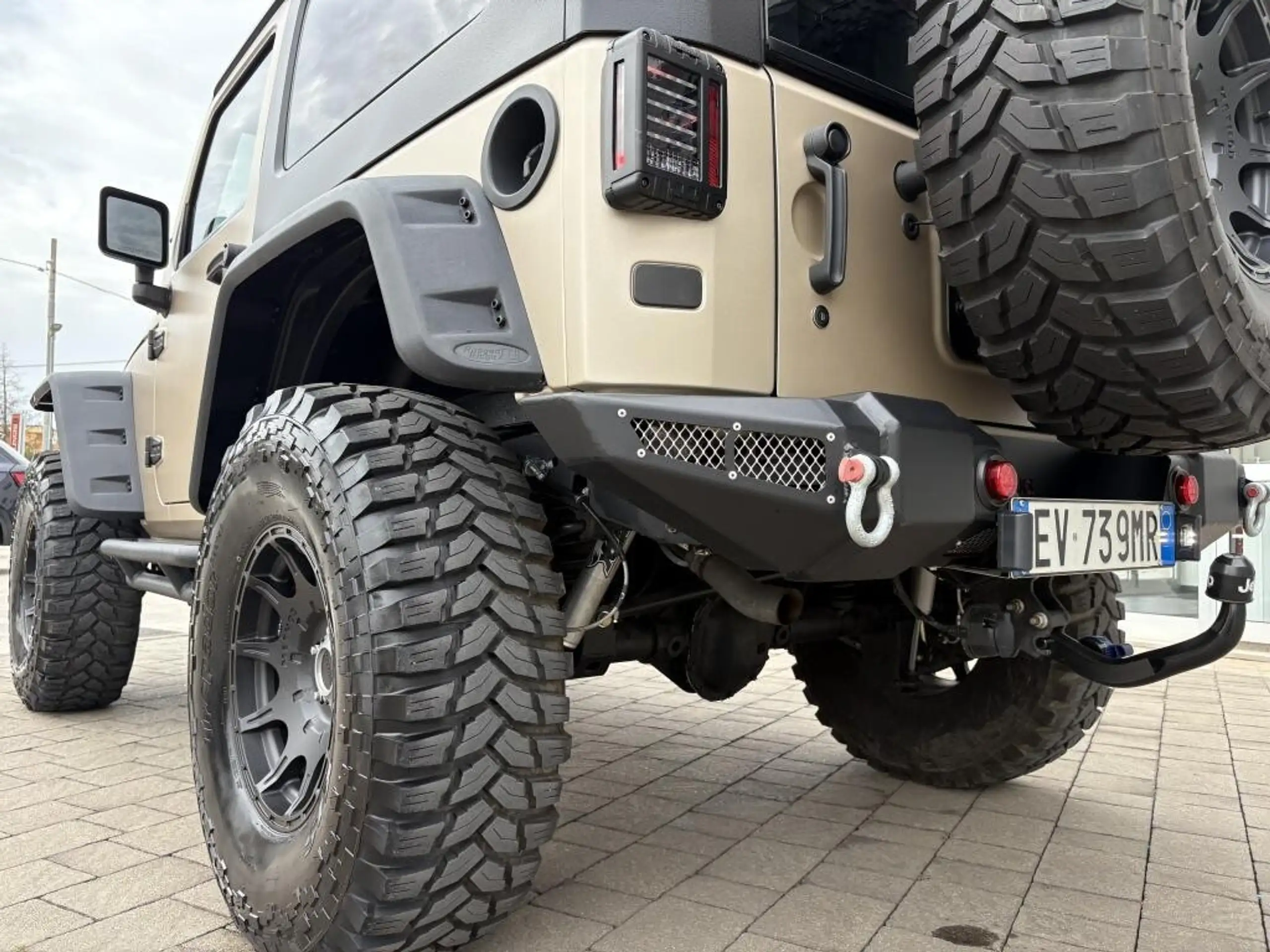 Jeep - Wrangler