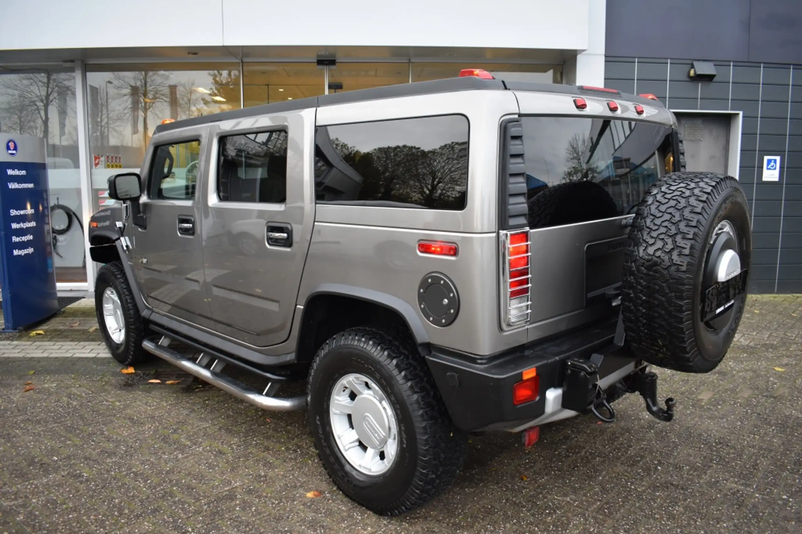 HUMMER - H2