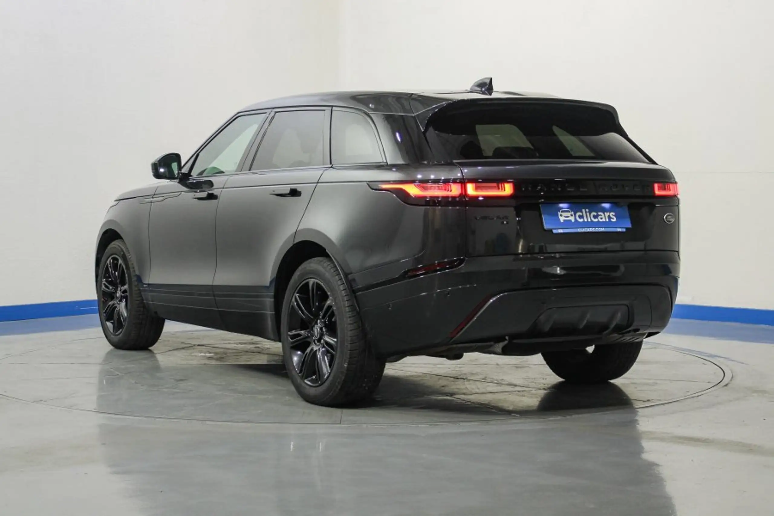 Land Rover - Range Rover Velar