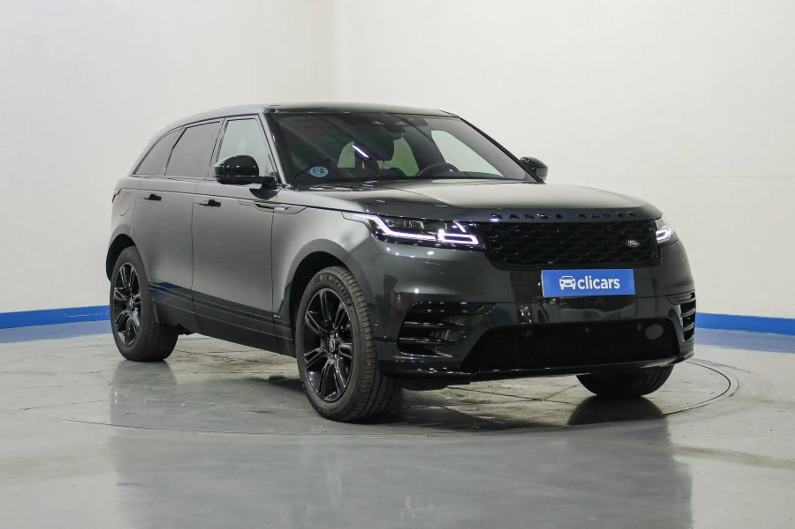 Land Rover - Range Rover Velar