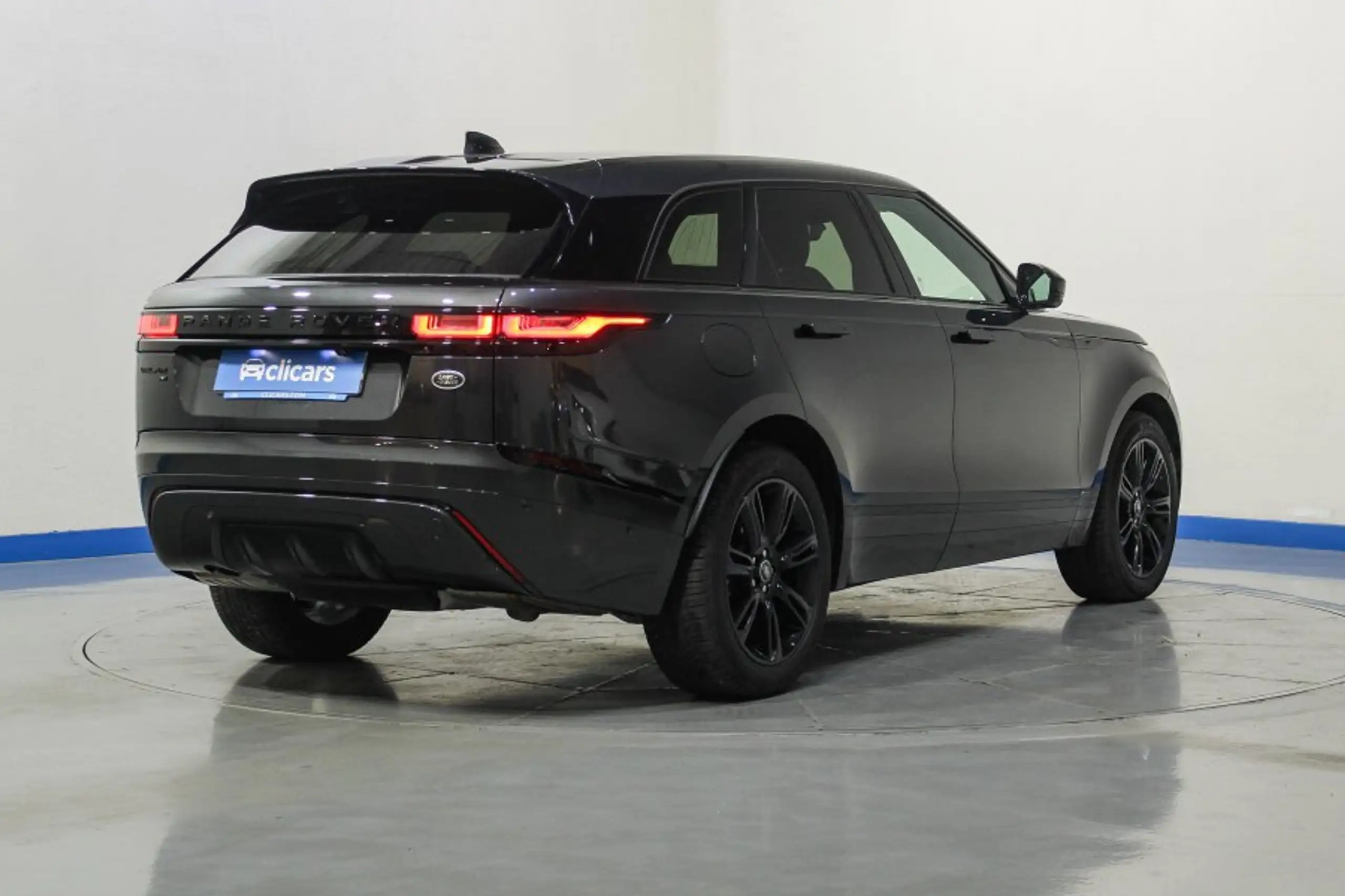 Land Rover - Range Rover Velar