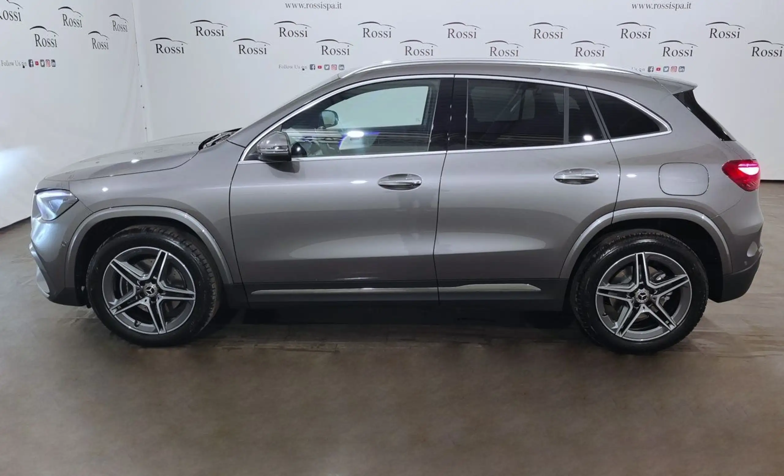 Mercedes-Benz - GLA 250