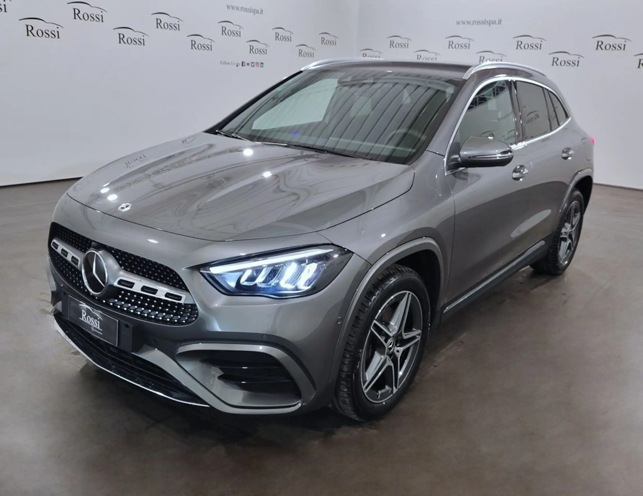 Mercedes-Benz - GLA 250