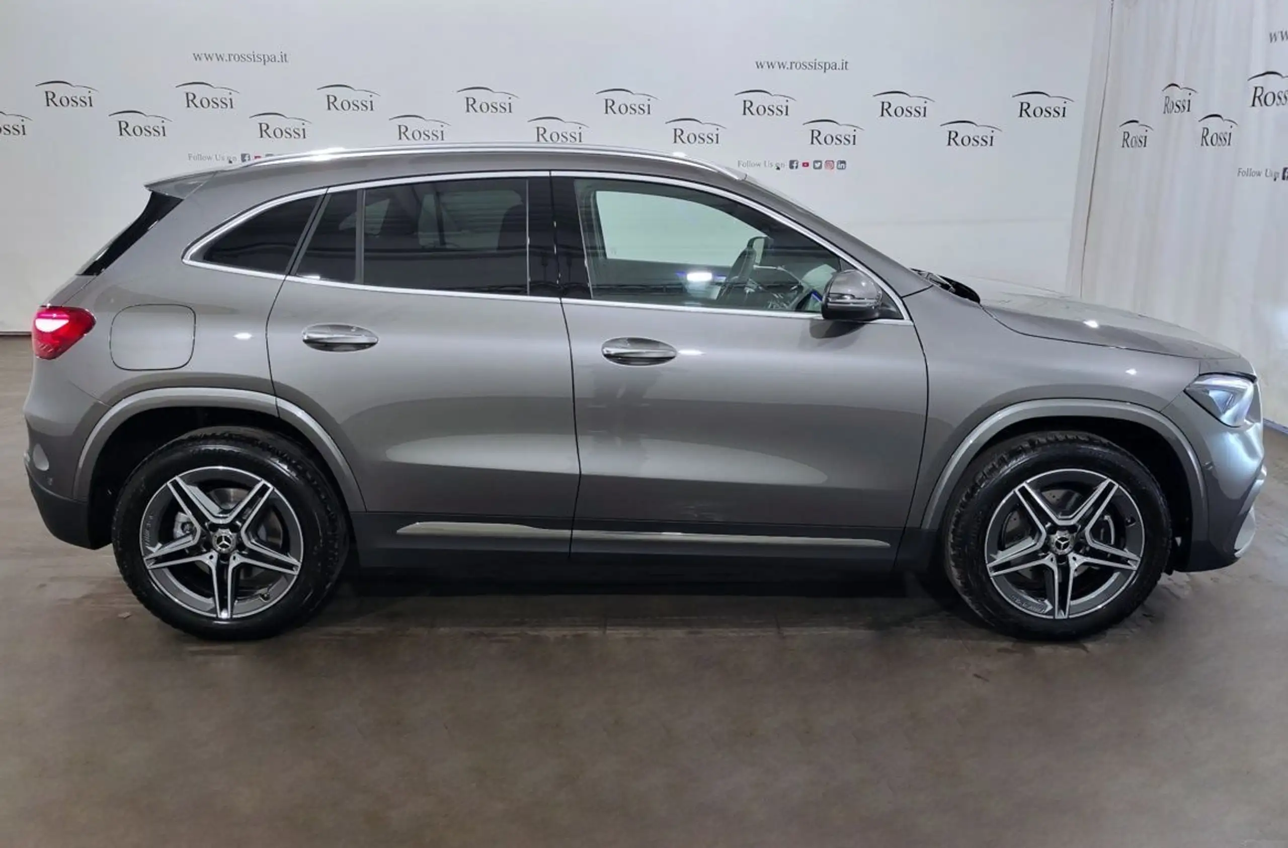 Mercedes-Benz - GLA 250