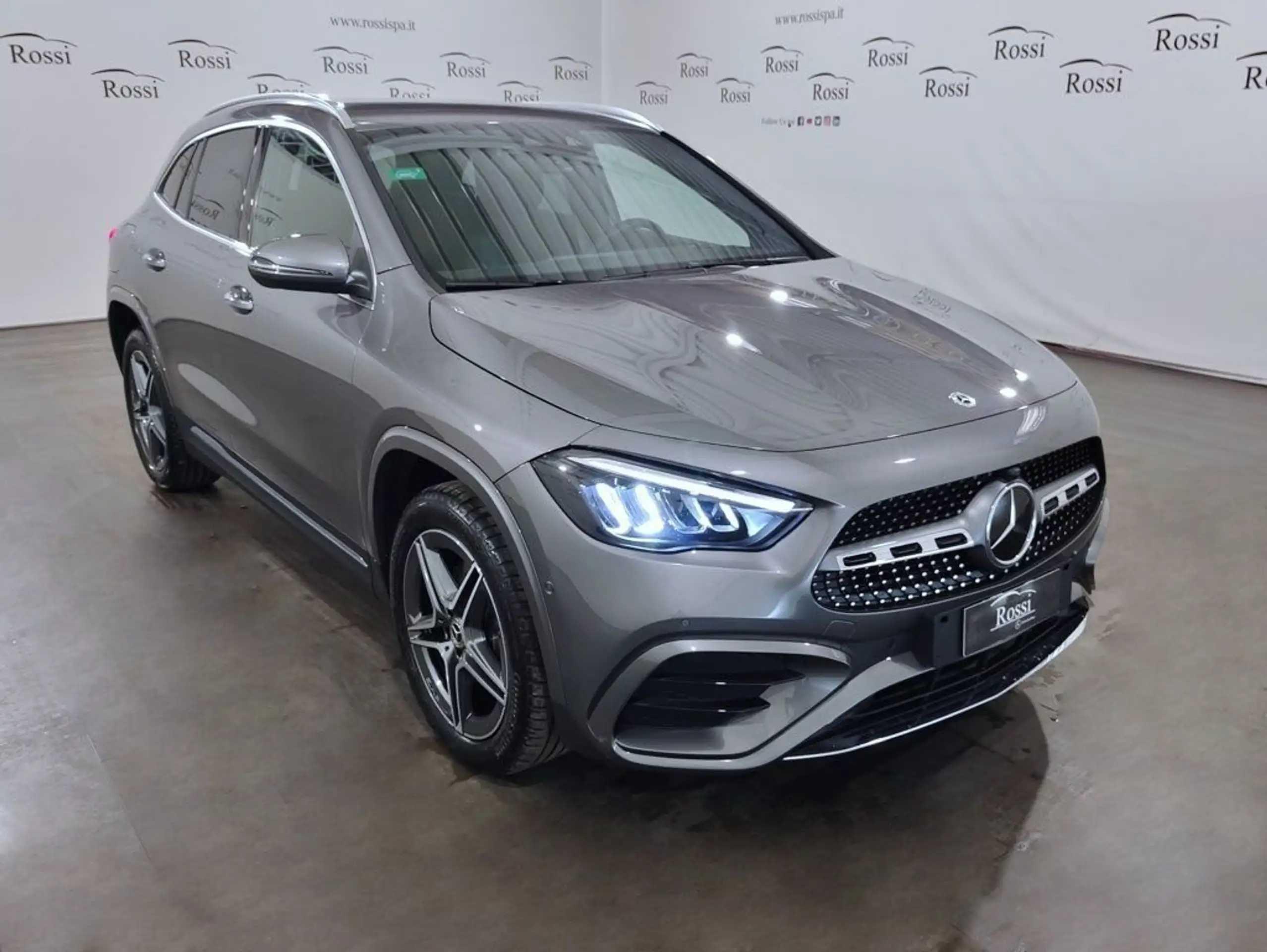 Mercedes-Benz - GLA 250