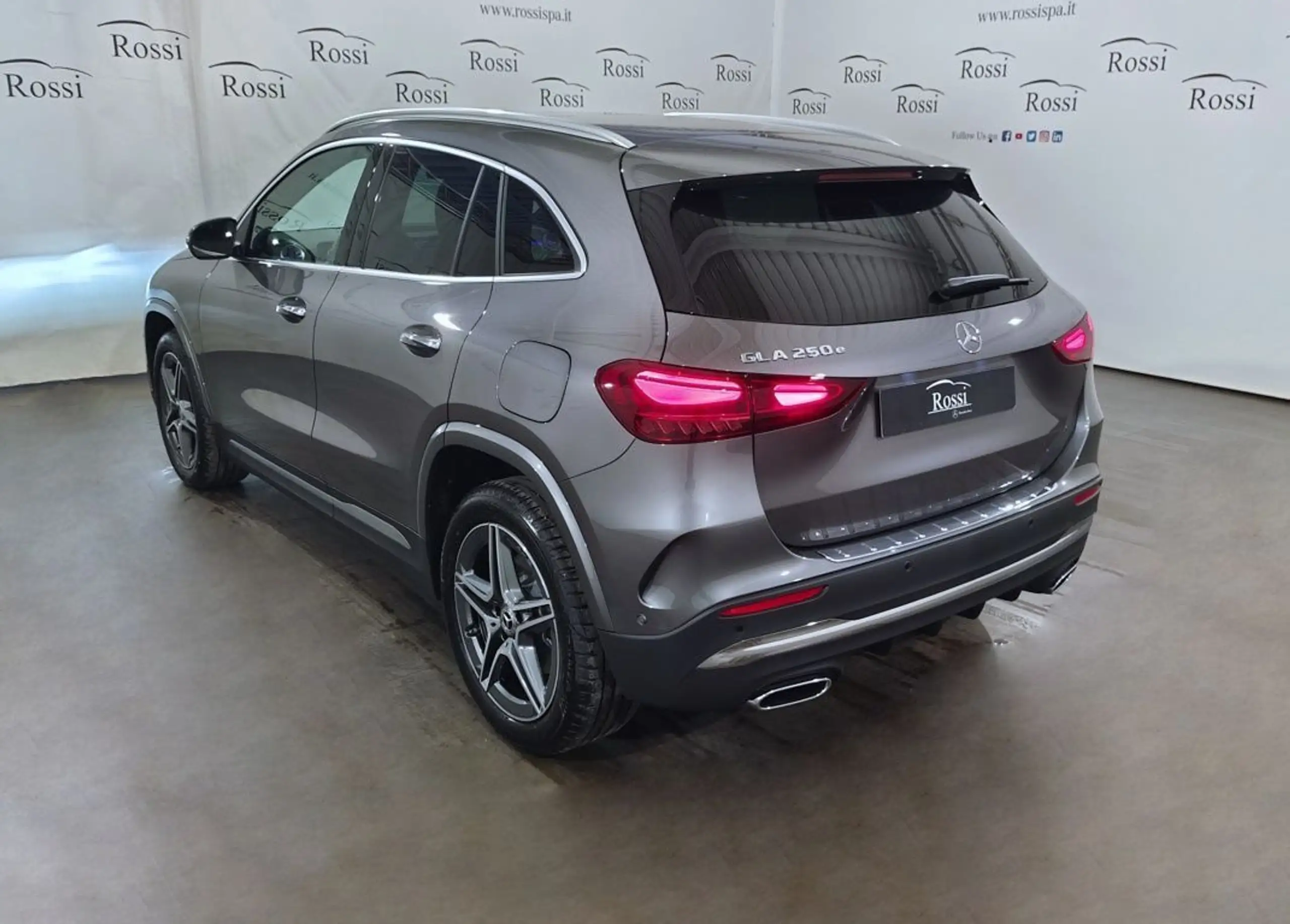 Mercedes-Benz - GLA 250