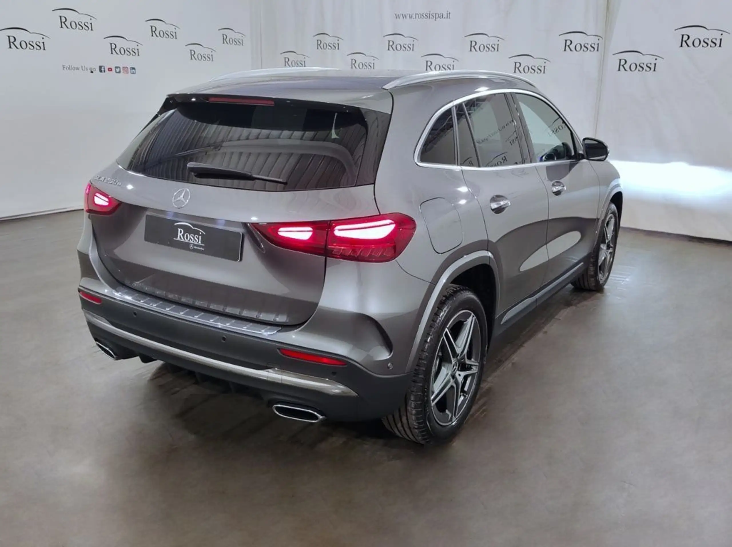 Mercedes-Benz - GLA 250