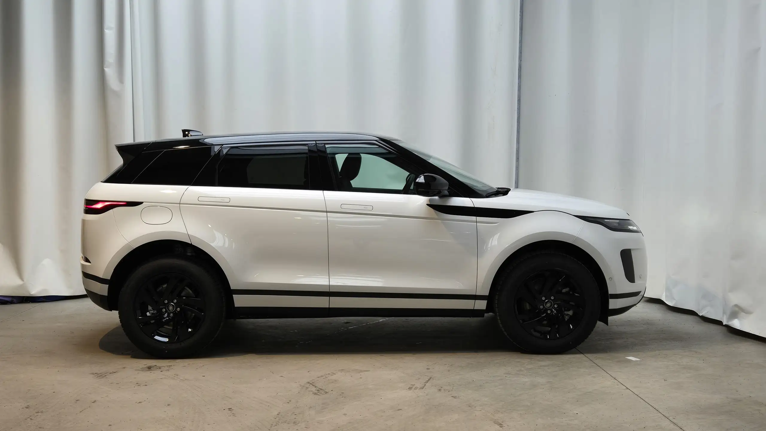 Land Rover - Range Rover Evoque