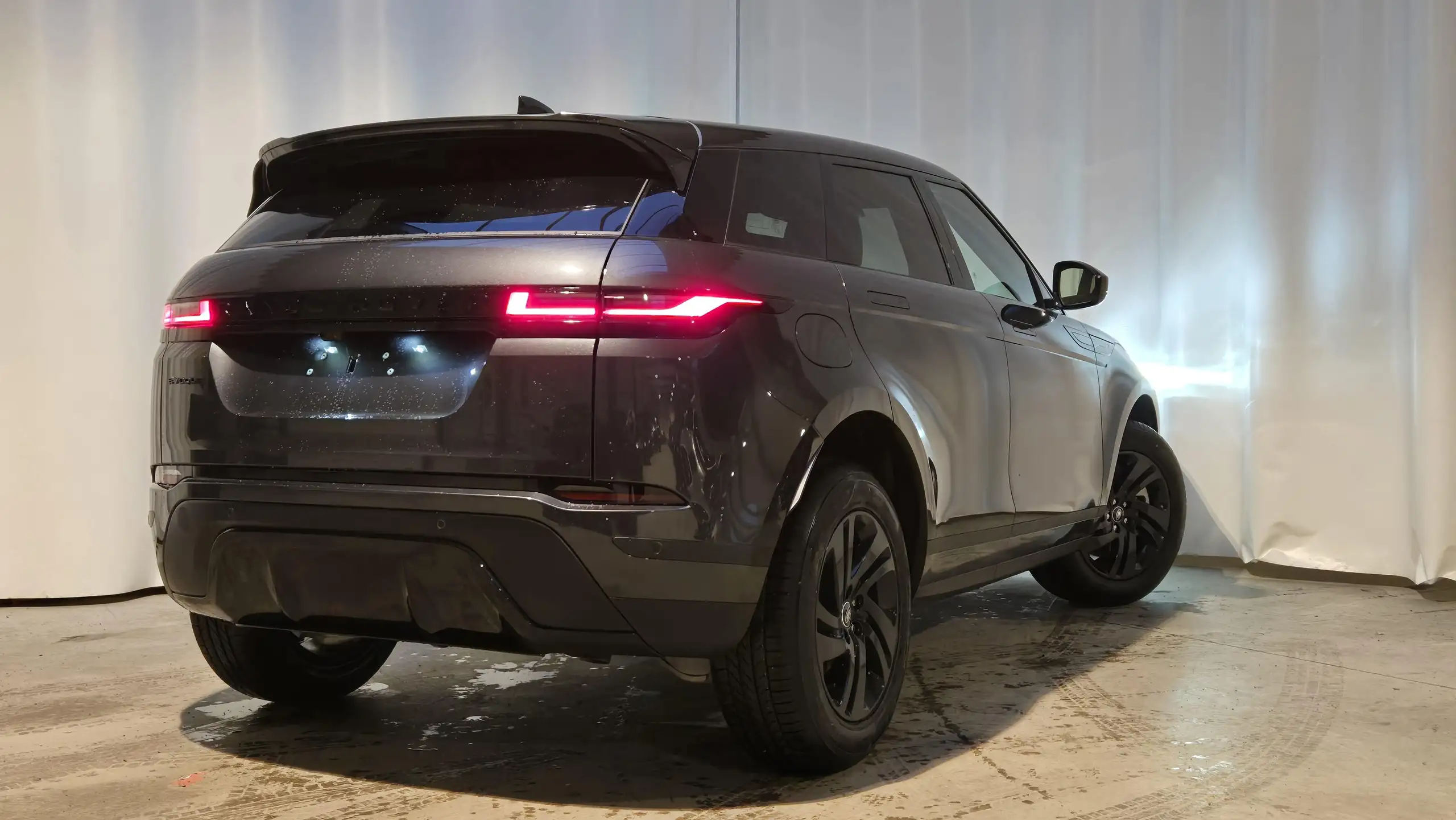 Land Rover - Range Rover Evoque