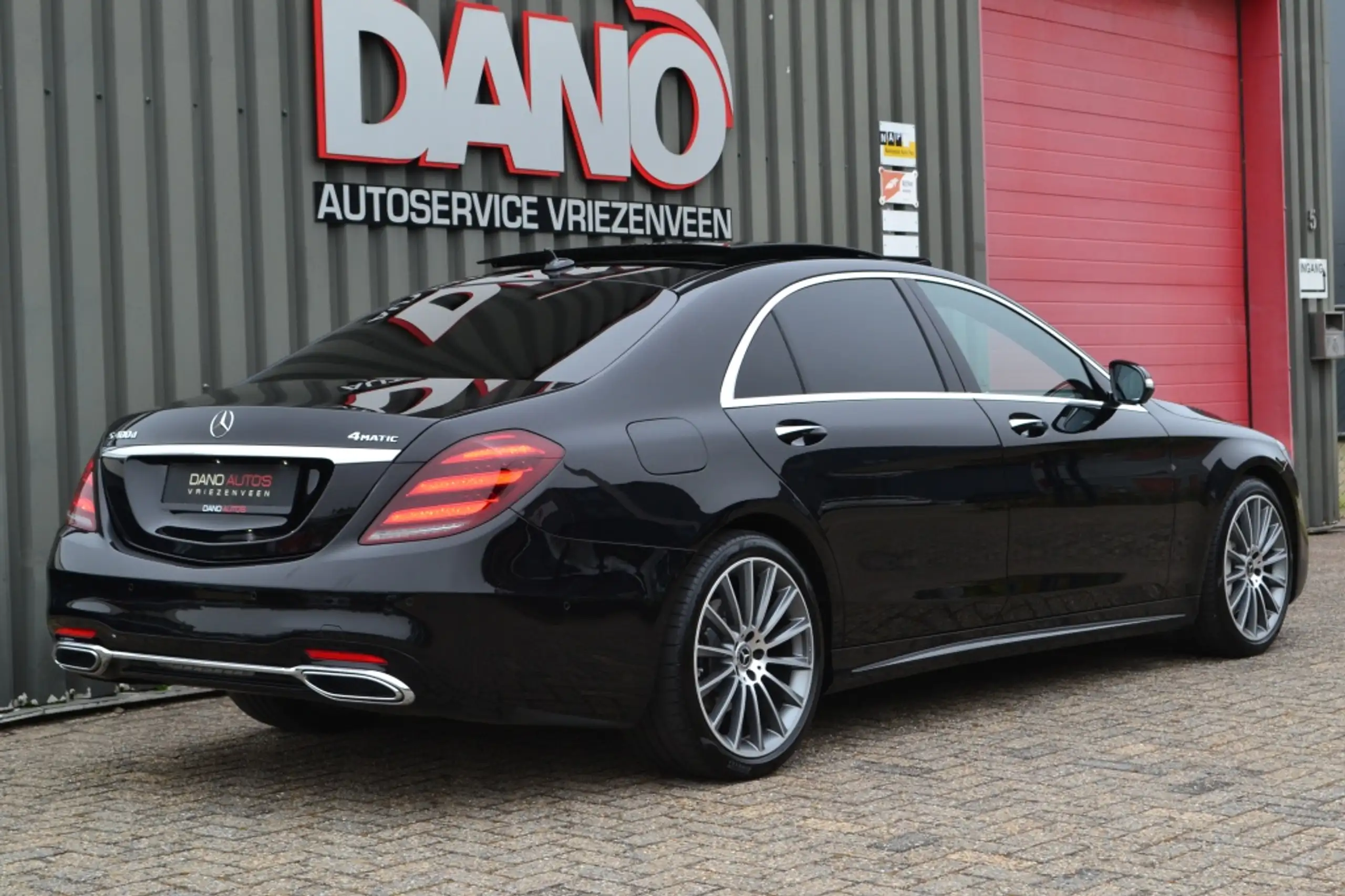 Mercedes-Benz - S 400