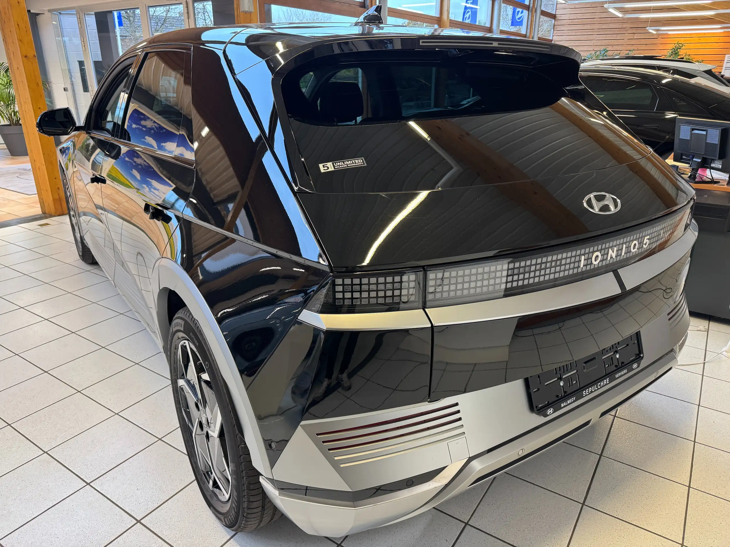 Hyundai - IONIQ 5