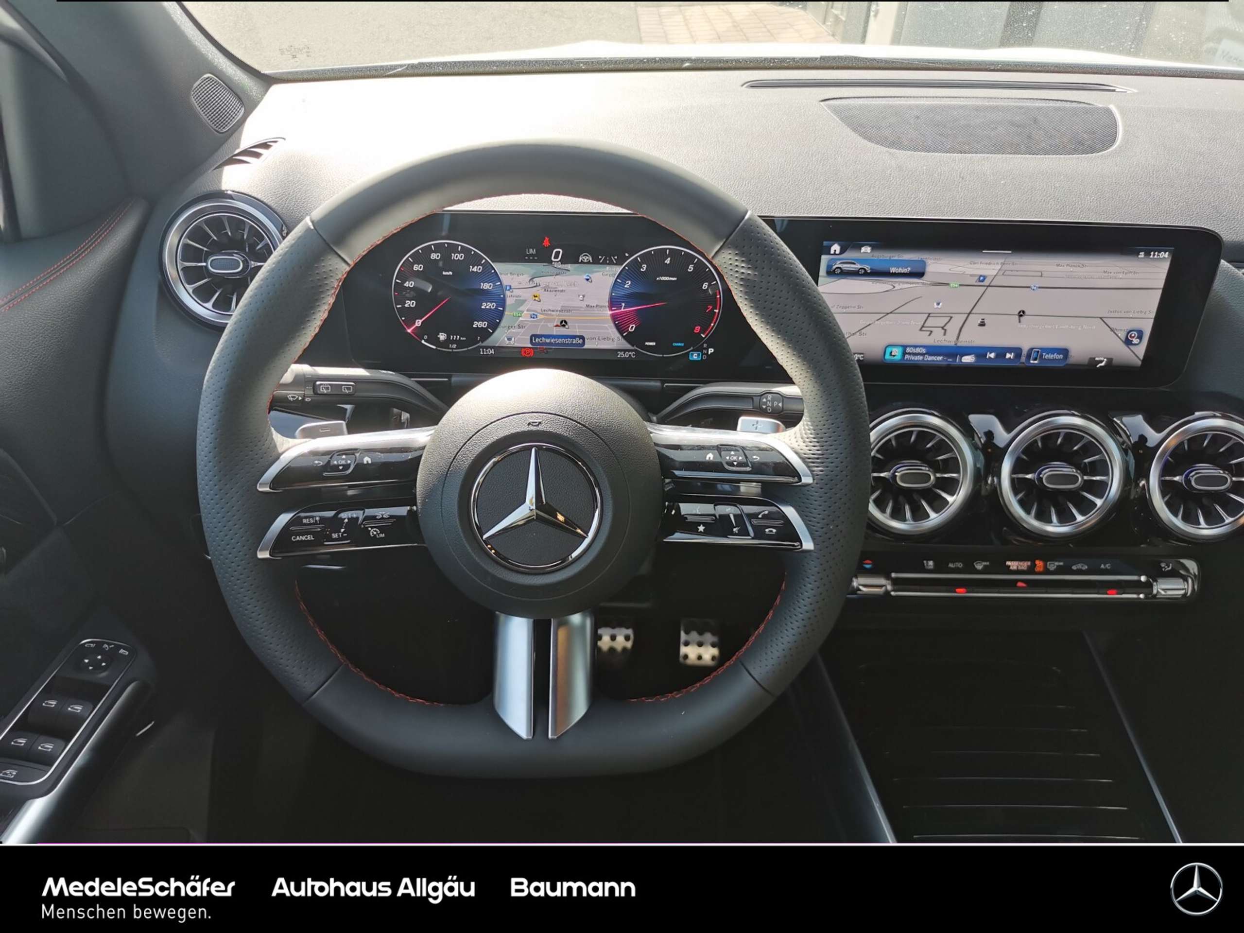 Mercedes-Benz - GLA 200