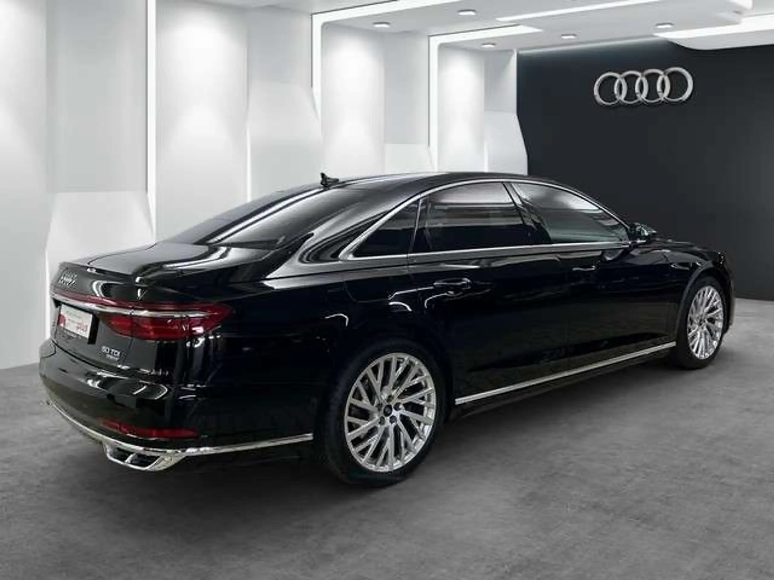 Audi - A8