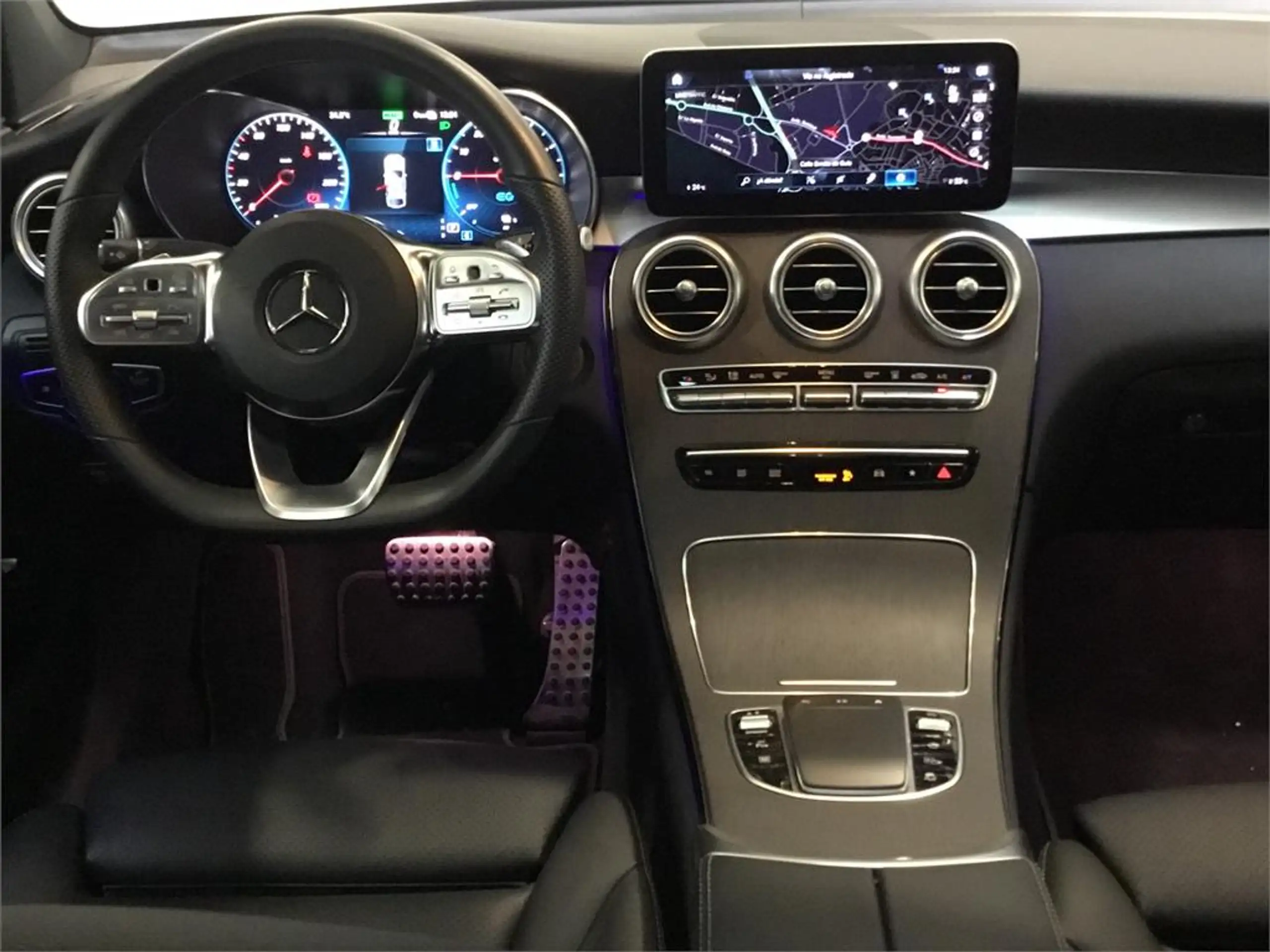 Mercedes-Benz - GLC 300